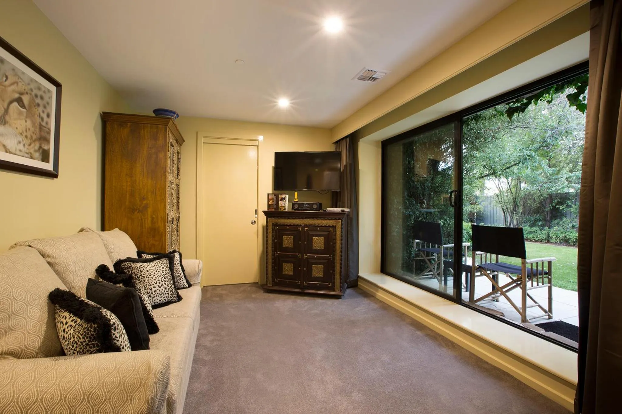 Day in Jamala Wildlife Lodge