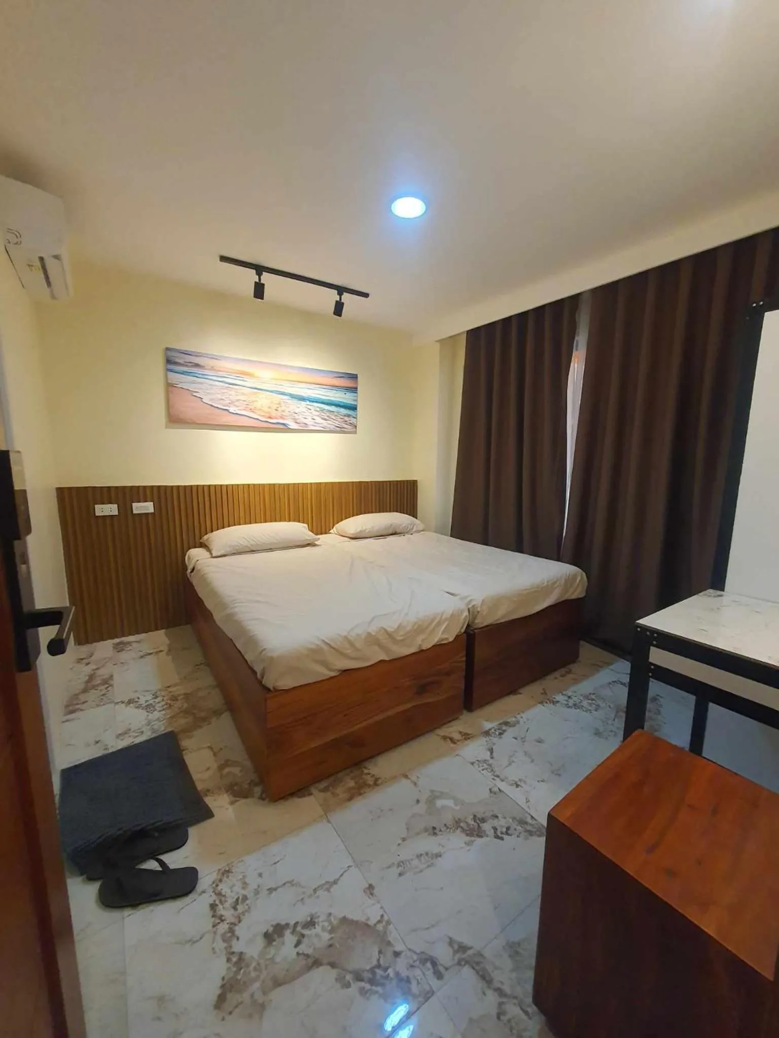 Bed in JMC4 Tawala Panglao Bohol near Alona Beach