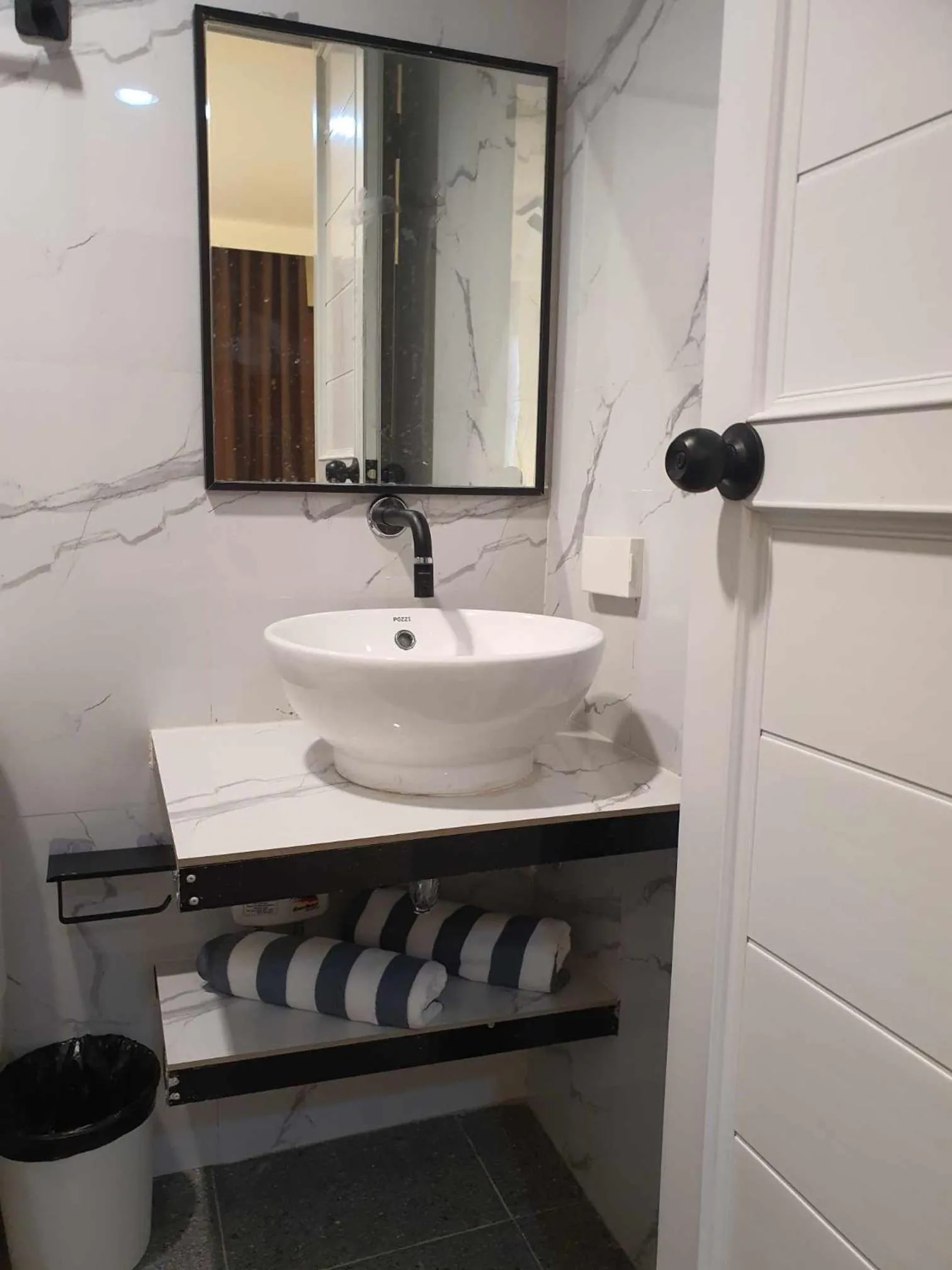 Bathroom in JMC4 Tawala Panglao Bohol near Alona Beach