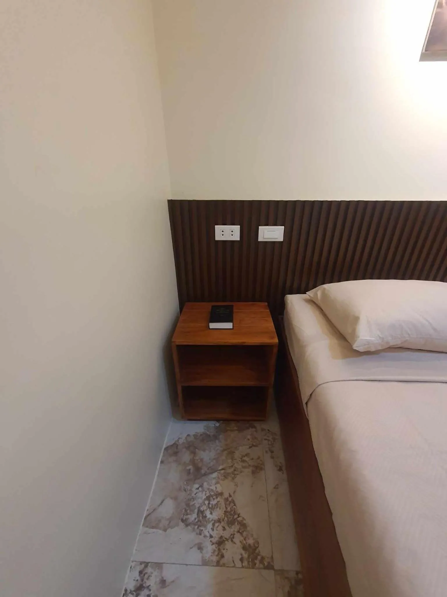 Bed in JMC4 Tawala Panglao Bohol near Alona Beach