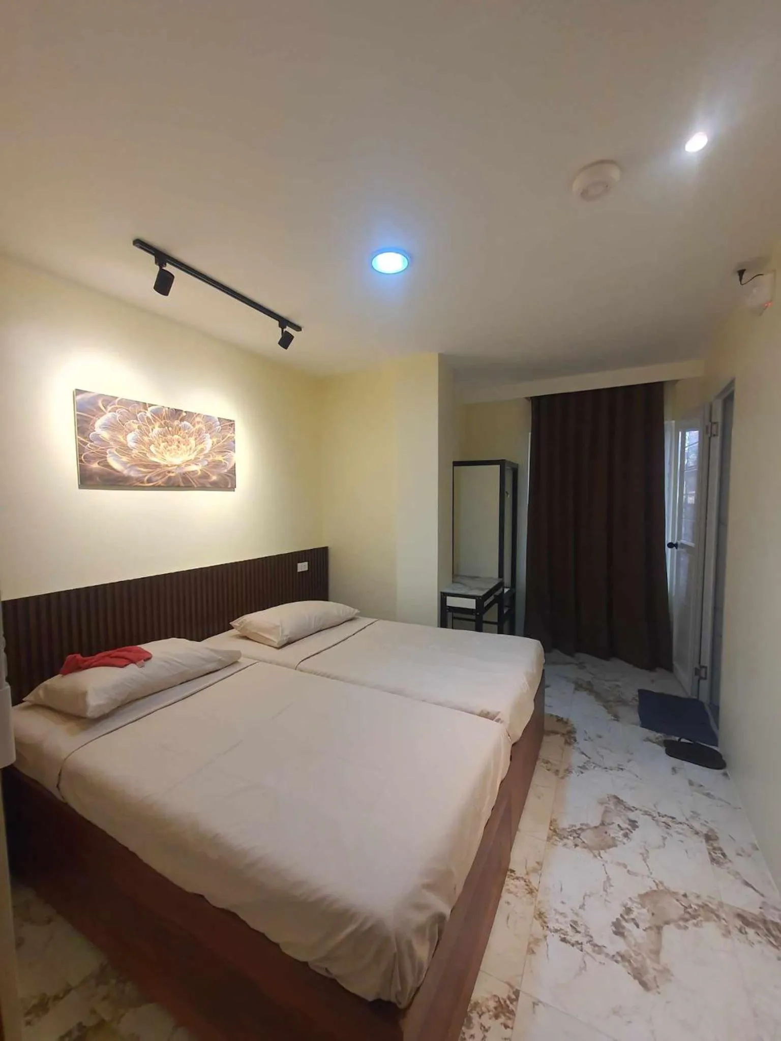 Bed in JMC4 Tawala Panglao Bohol near Alona Beach