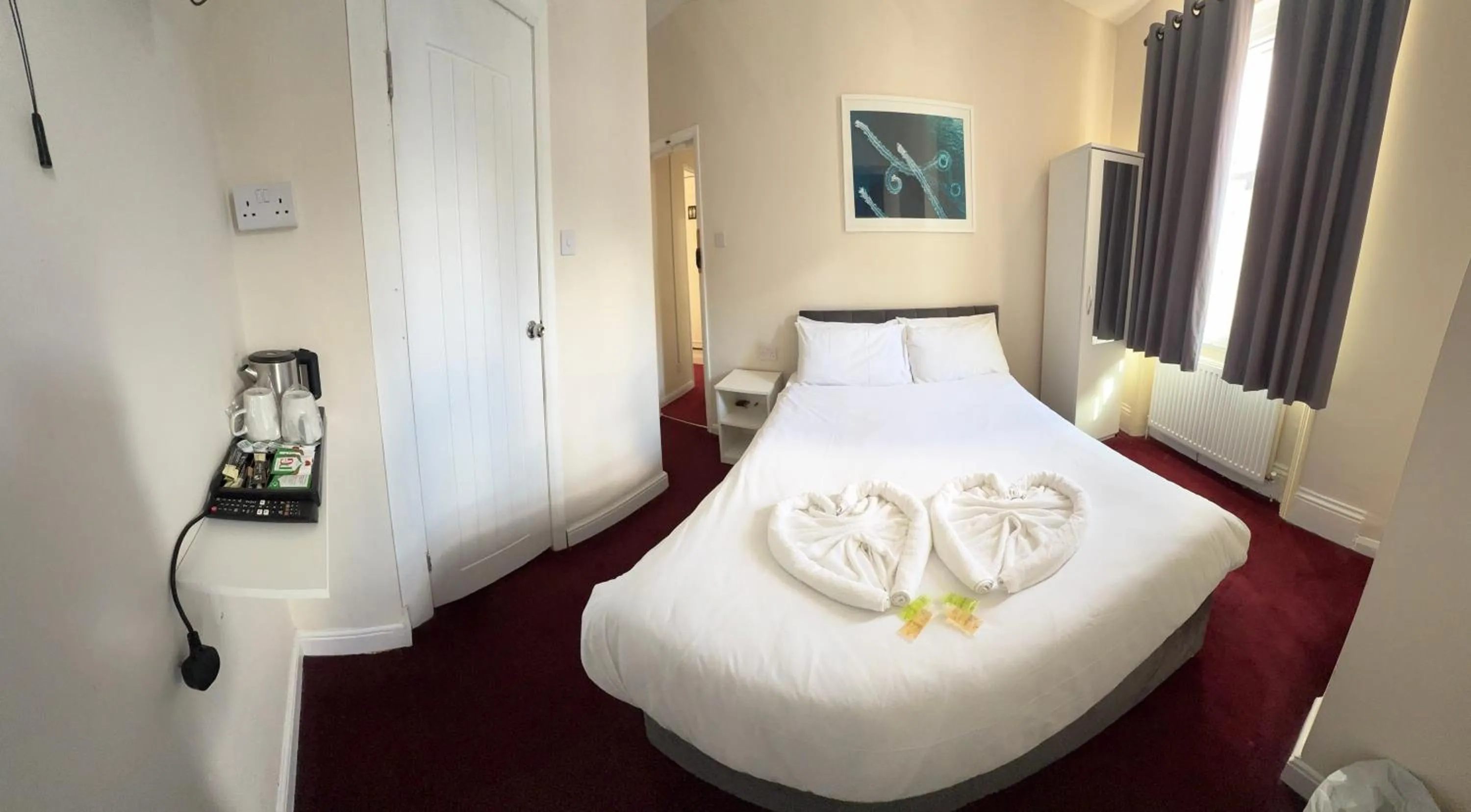 Bedroom, Bed in Oban Victoria Hotel