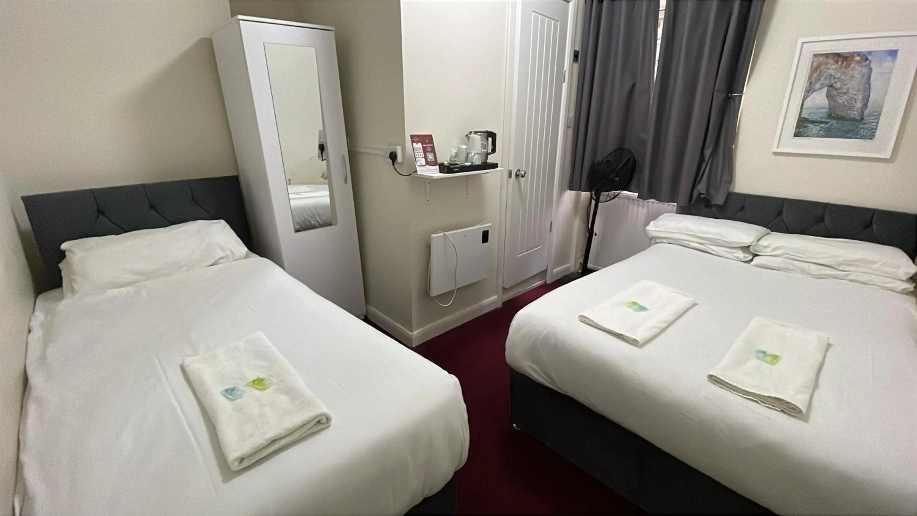 Bedroom, Bed in Oban Victoria Hotel