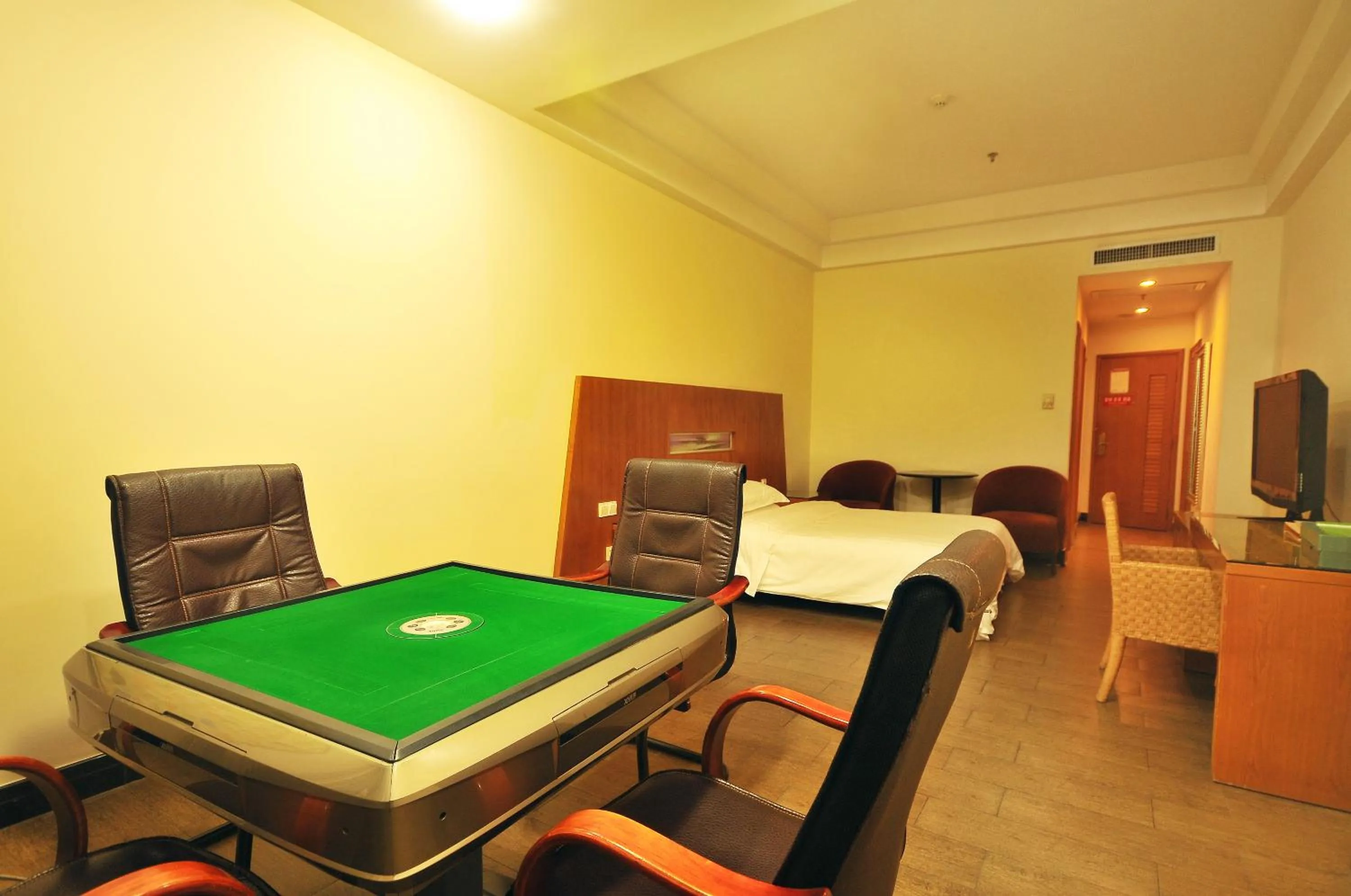 Photo of the whole room in Wenchang Waika Hotel