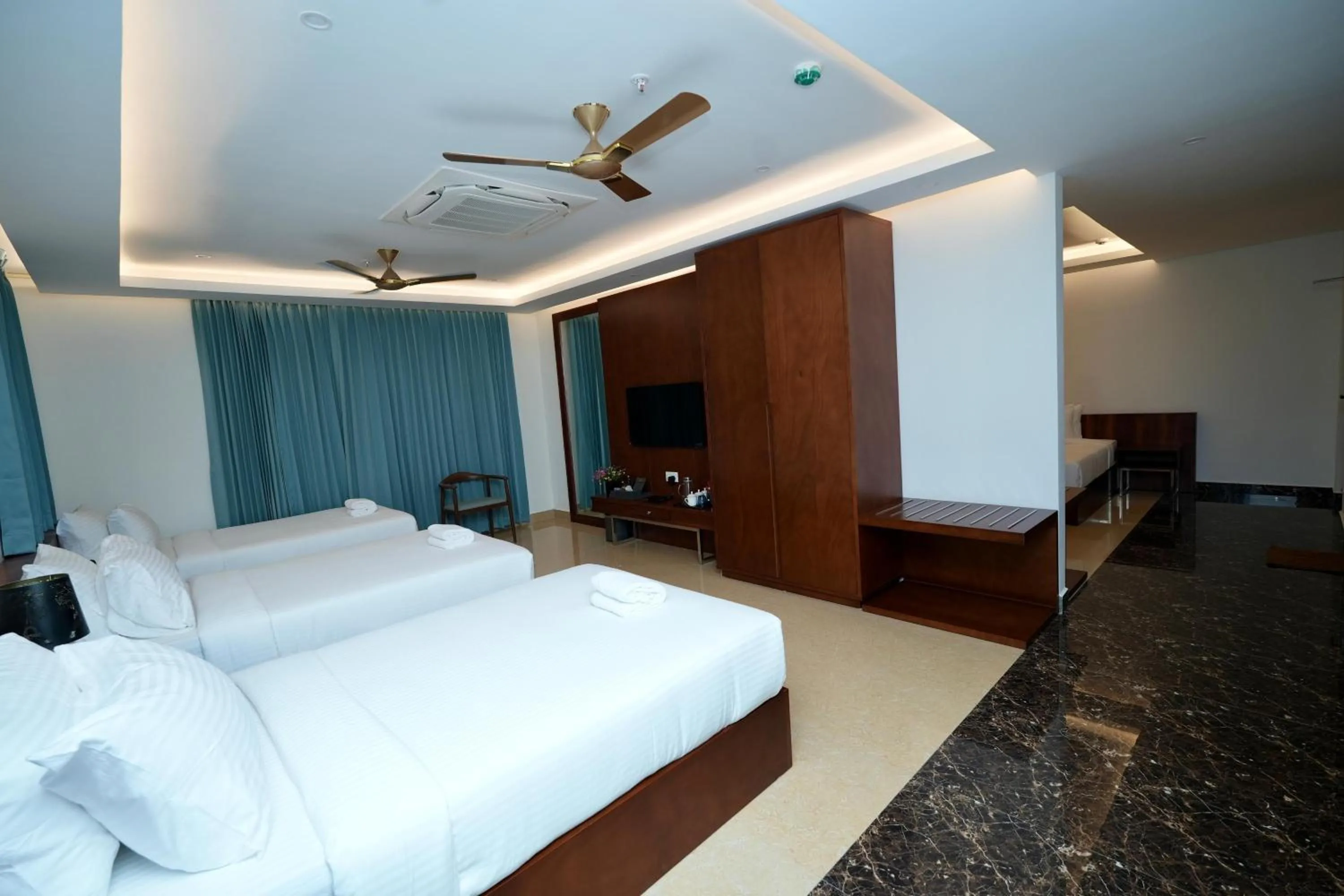 Bedroom, Bed in Le Royale Palace