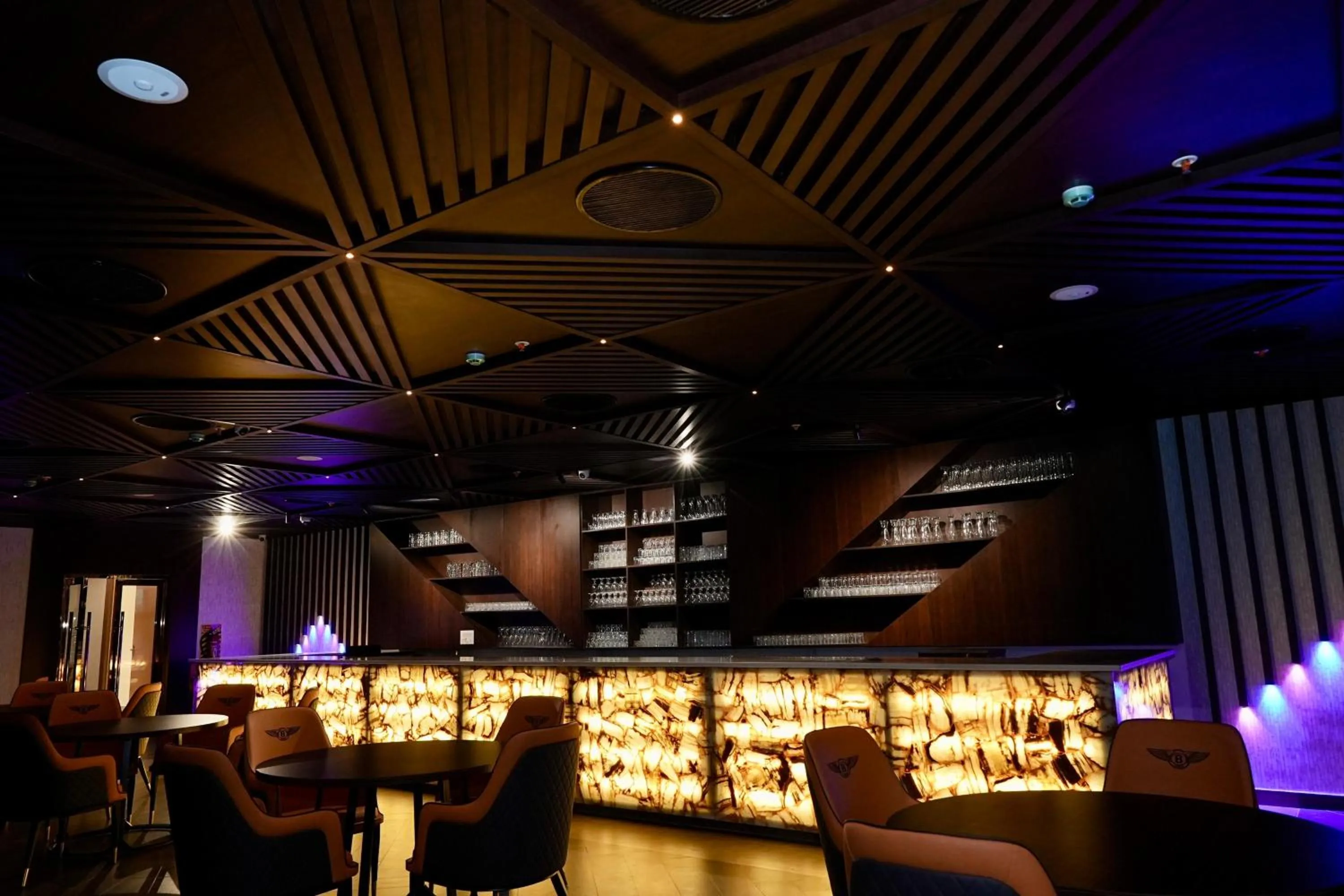 Lounge or bar in Le Royale Palace