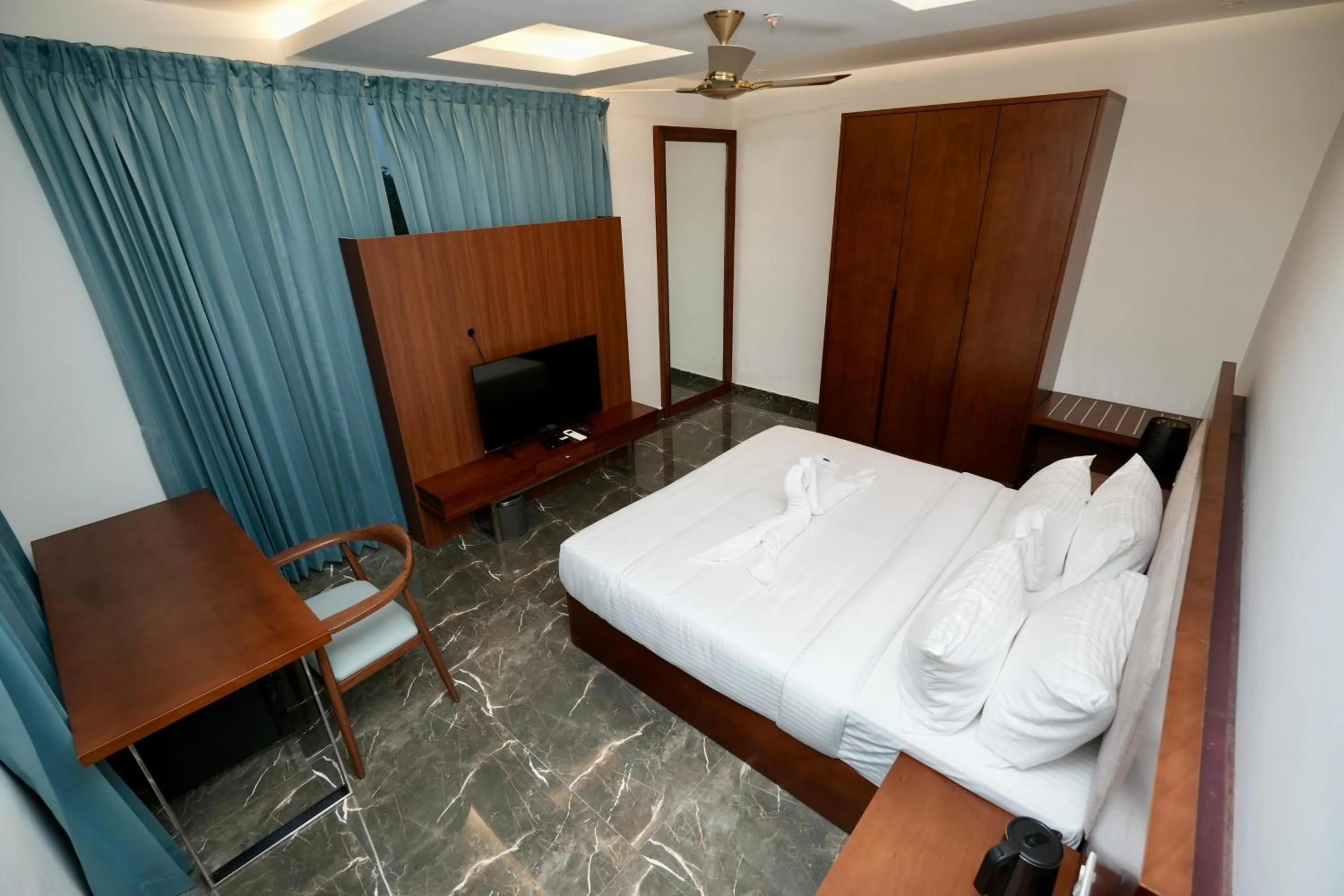 Bedroom, Bed in Le Royale Palace