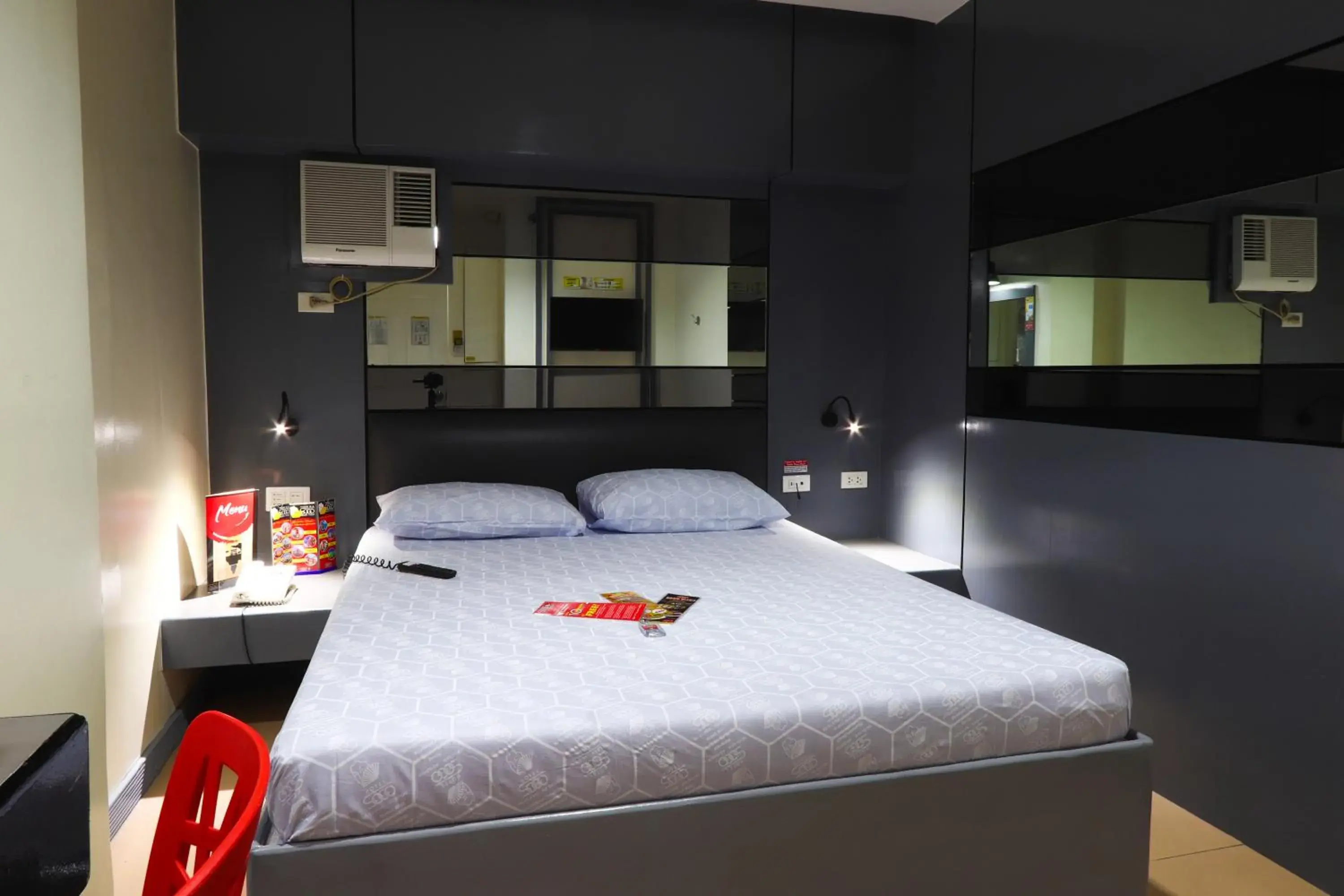 Bed in Hotel Sogo - Pasay Rotonda Bed in Hotel Sogo - Pasay Rotonda