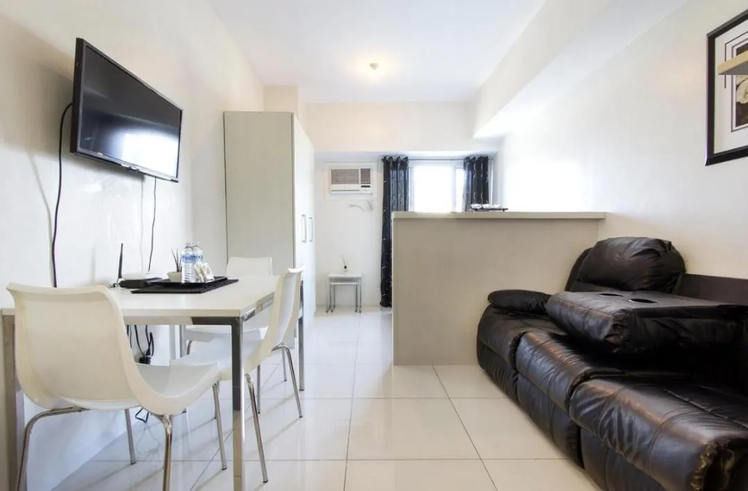 Condo Studio Luxe in Princeton Residences