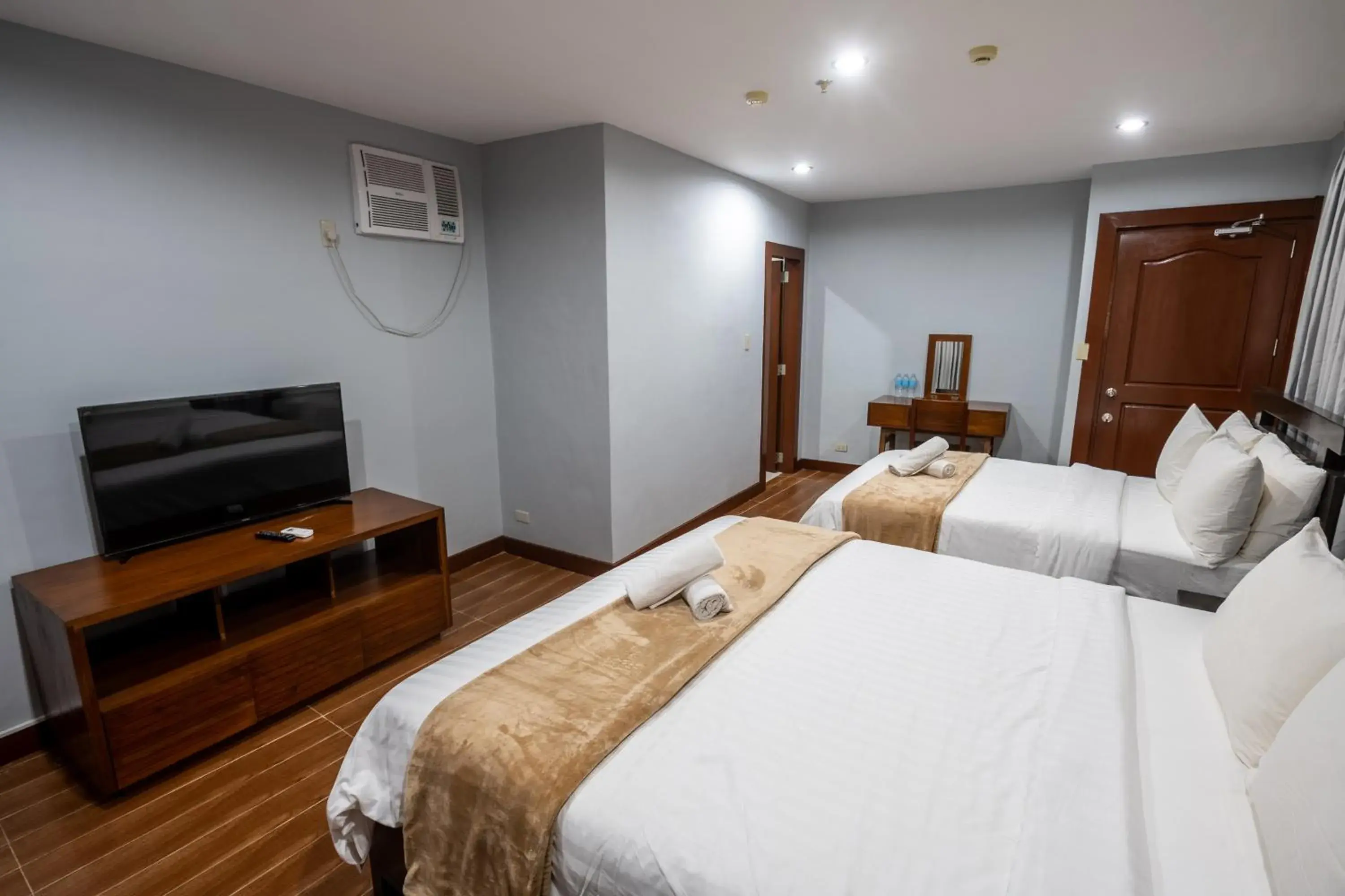 Bed in One Averee Bay Hotel Bed in One Averee Bay Hotel