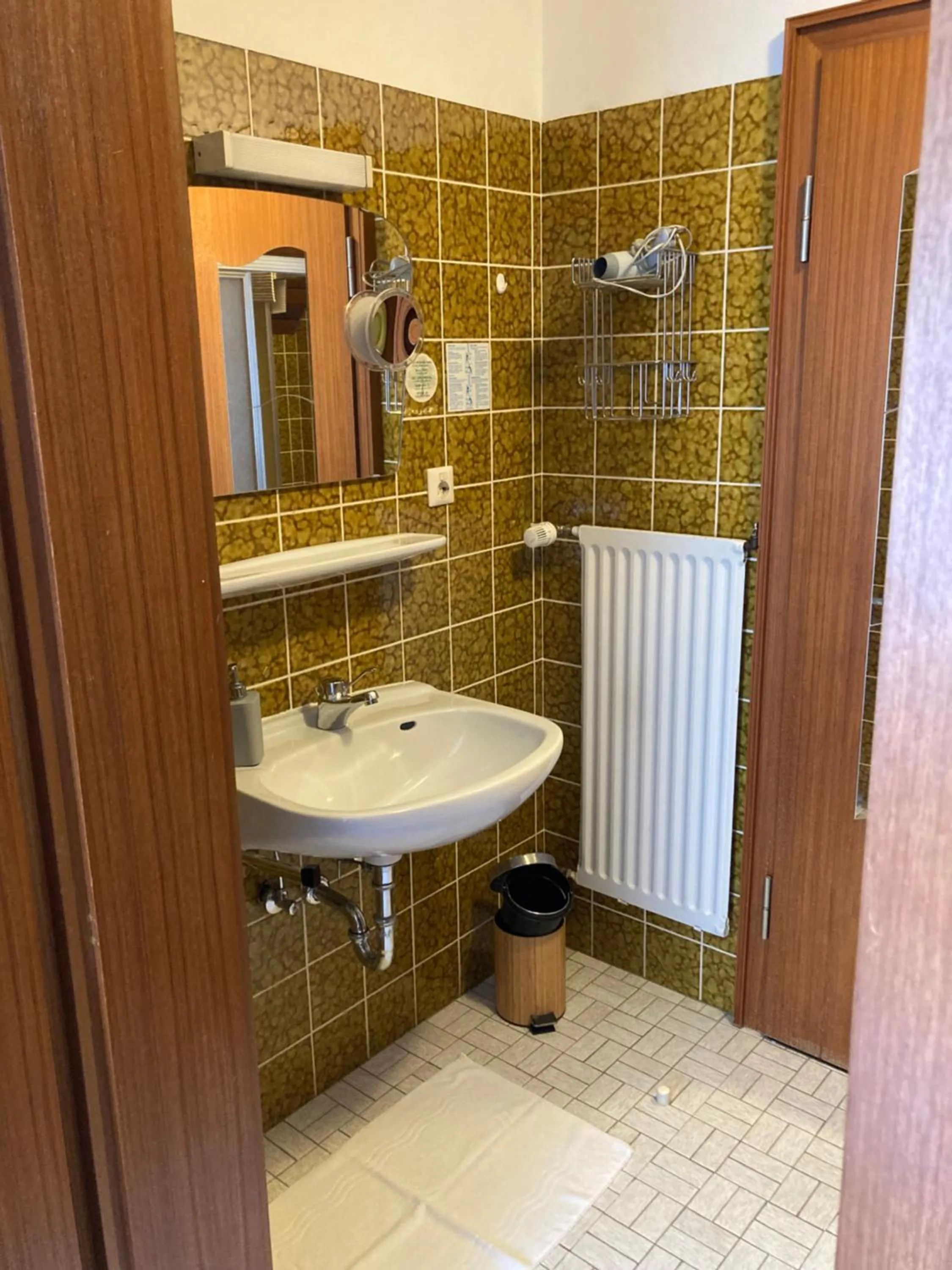 Shower in Gasthof Walhalja