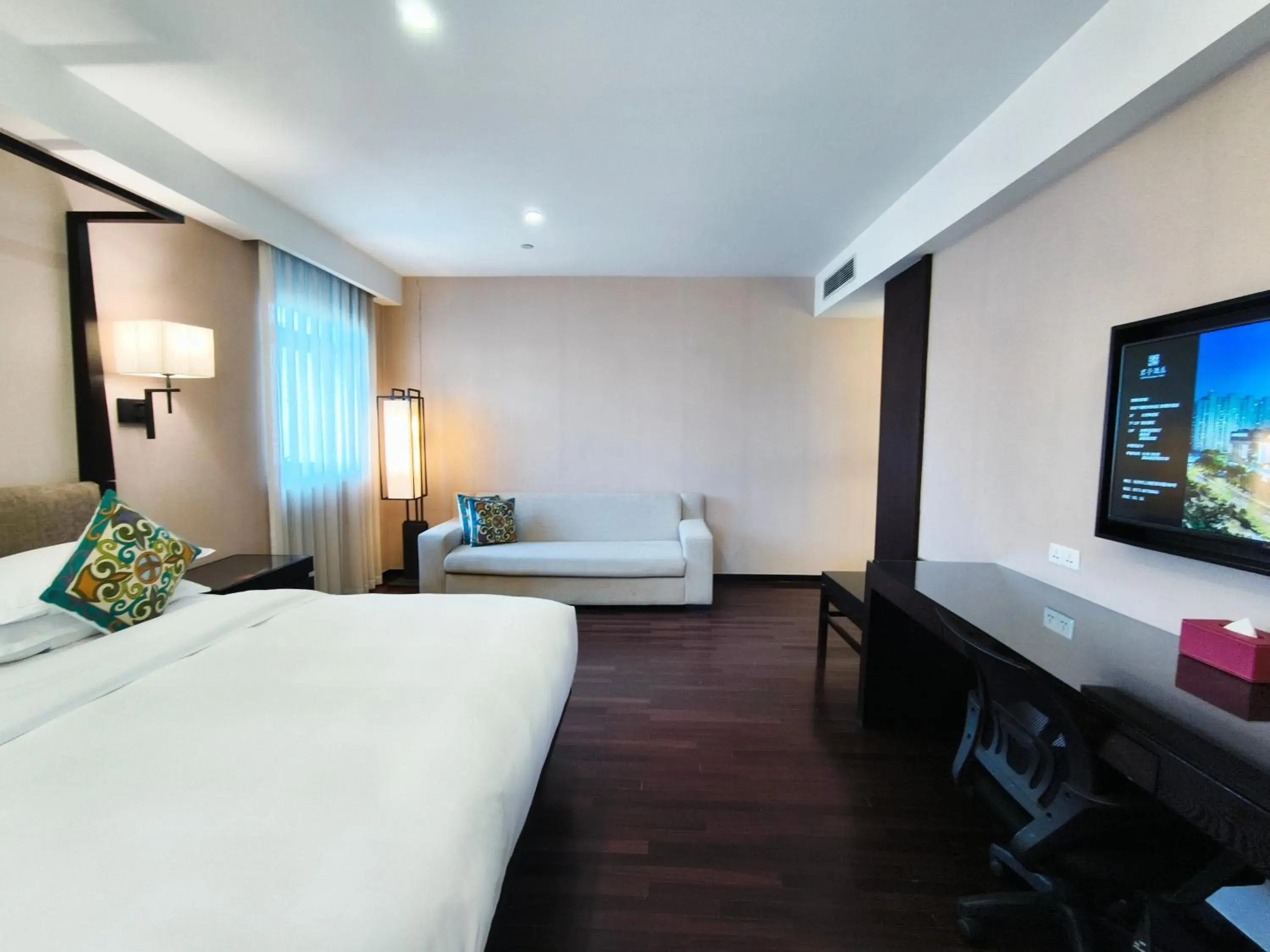 Communal lounge/ TV room, Bed in SSAW Boutique Hotel Hangzhou East - Free Self Service Laundry Communal lounge/ TV room, Bed in SSAW Boutique Hotel Hangzhou East - Free Self Service Laundry