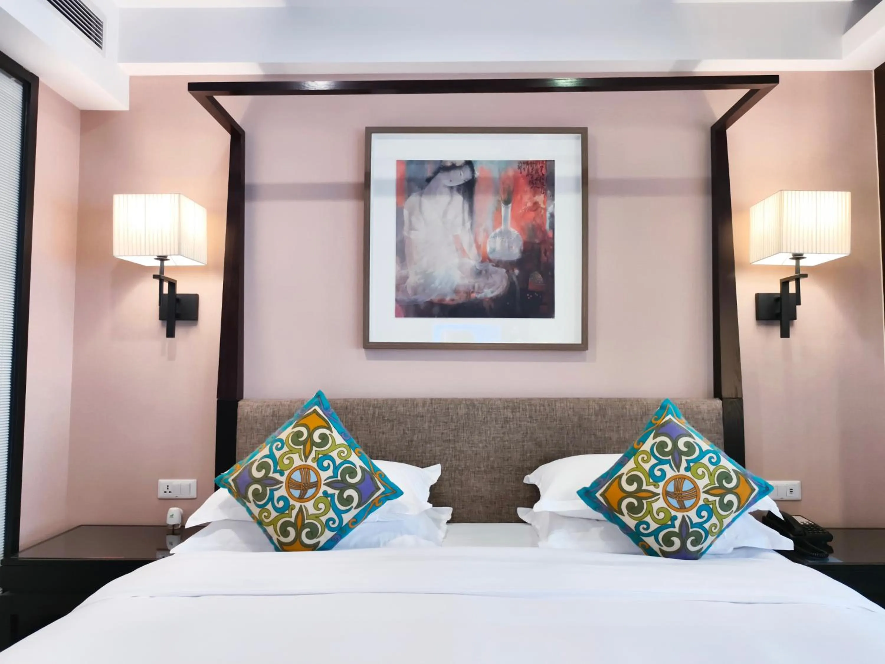 Bed in SSAW Boutique Hotel Hangzhou East - Free Self Service Laundry