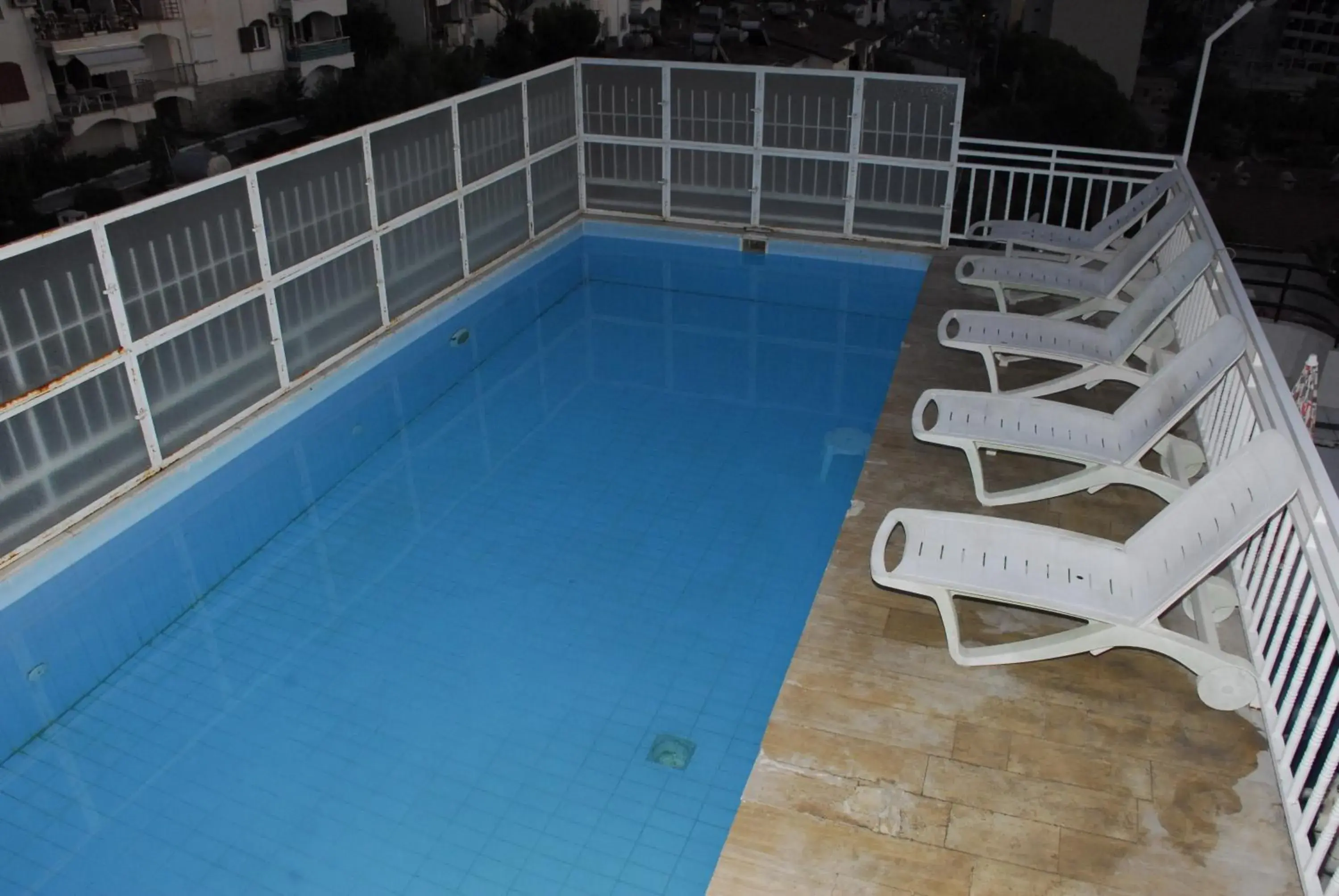 Swimming pool in Ozgun Apart Hotel Swimming pool in Ozgun Apart Hotel