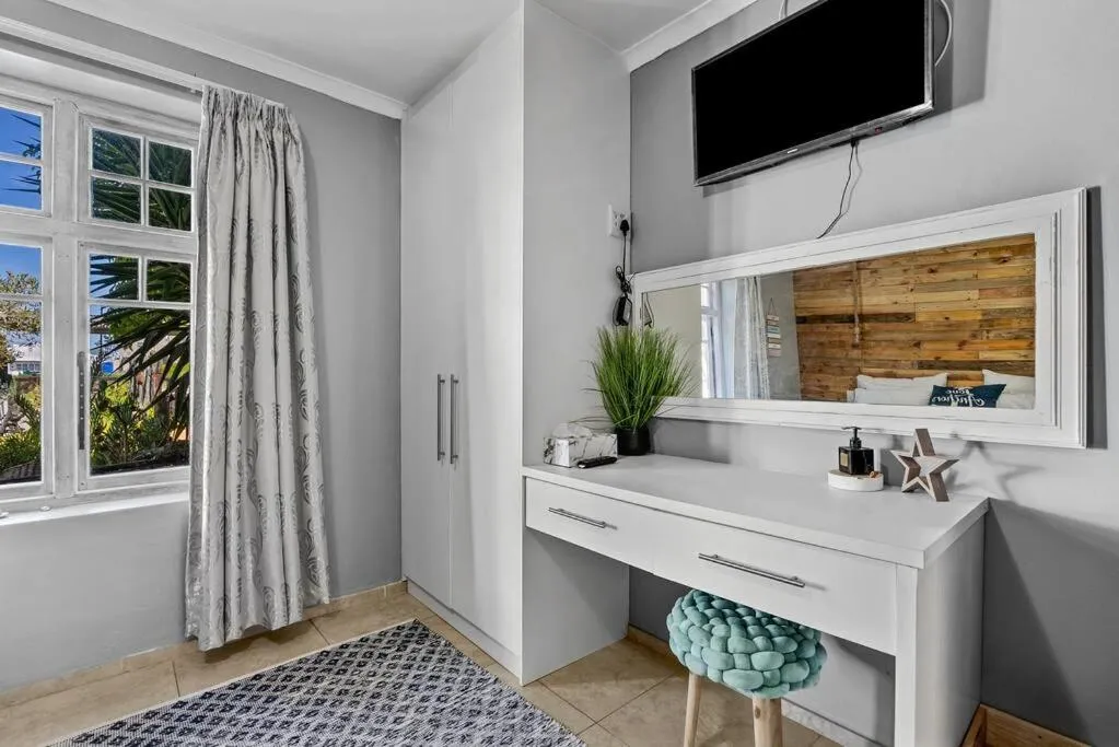 Escape Beach Cottage in Dwarskersbos