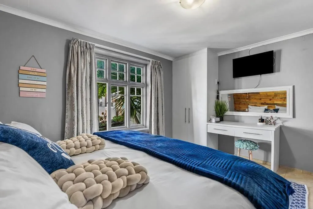 Bed in Escape Beach Cottage in Dwarskersbos