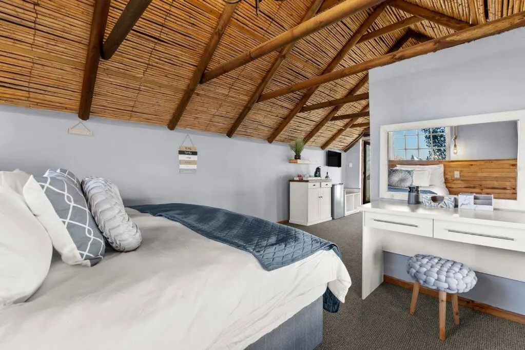 Bed in Escape Beach Cottage in Dwarskersbos