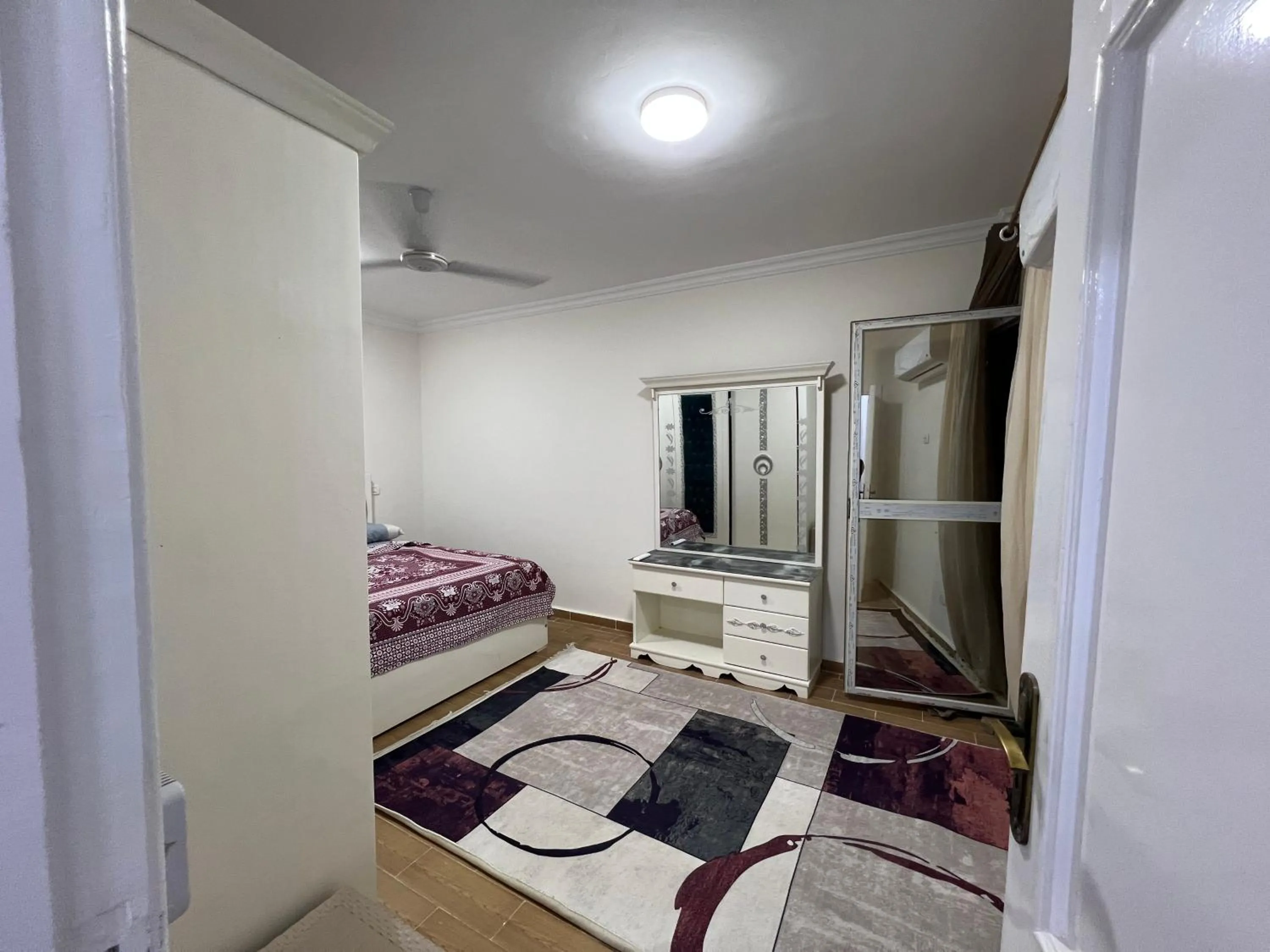 Bed in Garden view 3 BR 2 balconies in compound