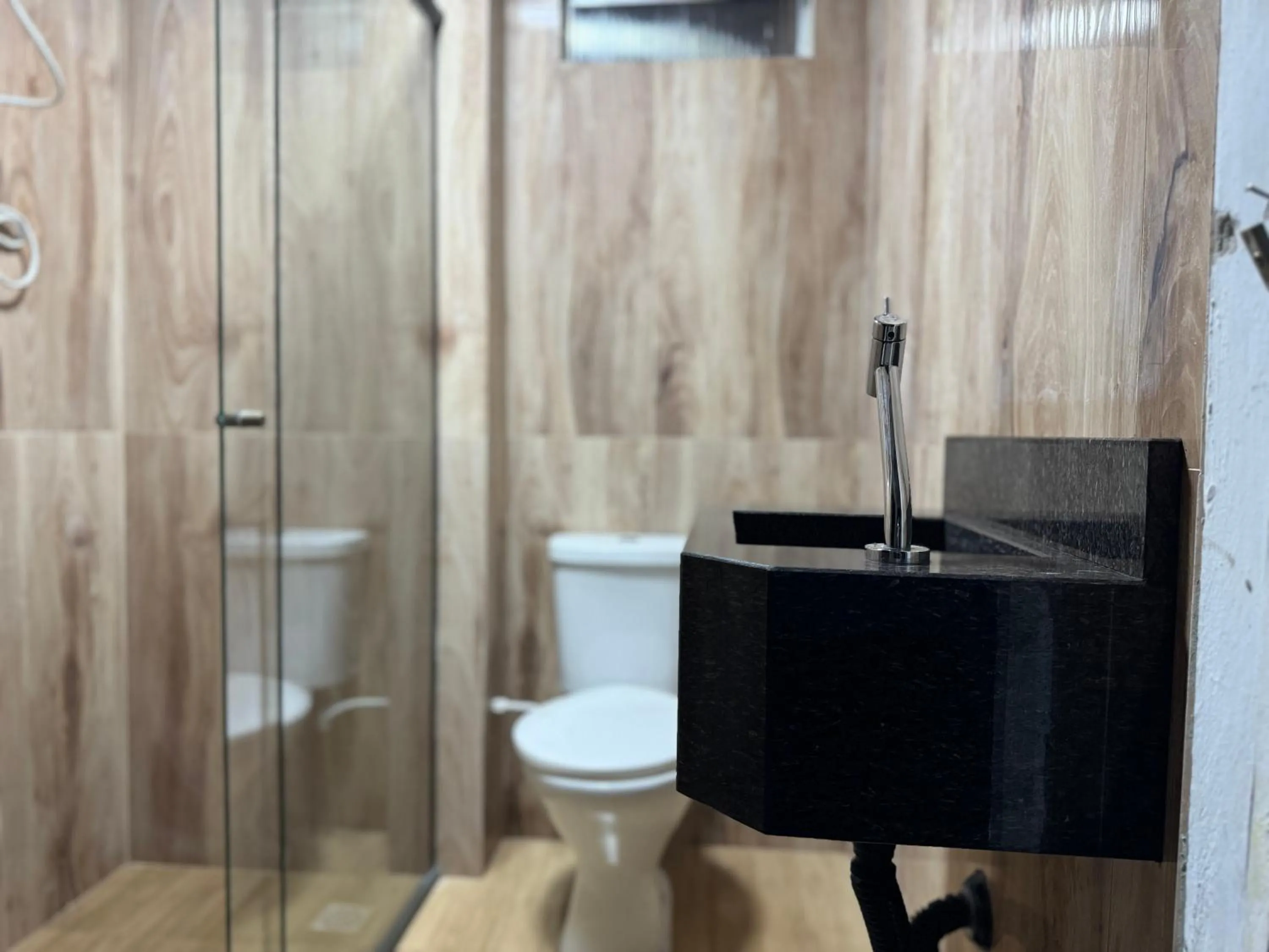 Studio com quarto e banheiro em frente ao Parque do Lago Acomoda até 2 pessoas 1 cama