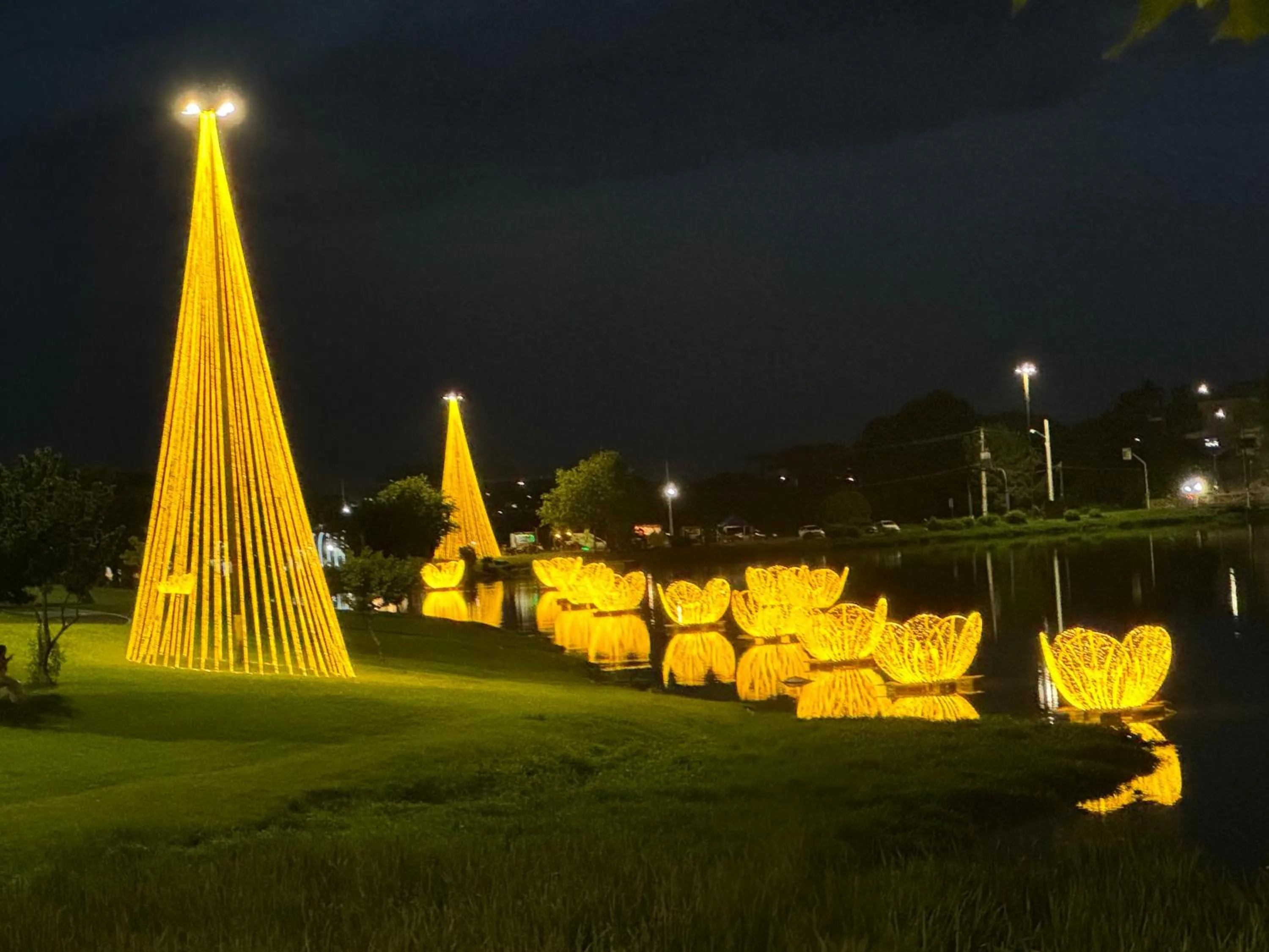 Studio com quarto e banheiro em frente ao Parque do Lago Acomoda até 2 pessoas 1 cama