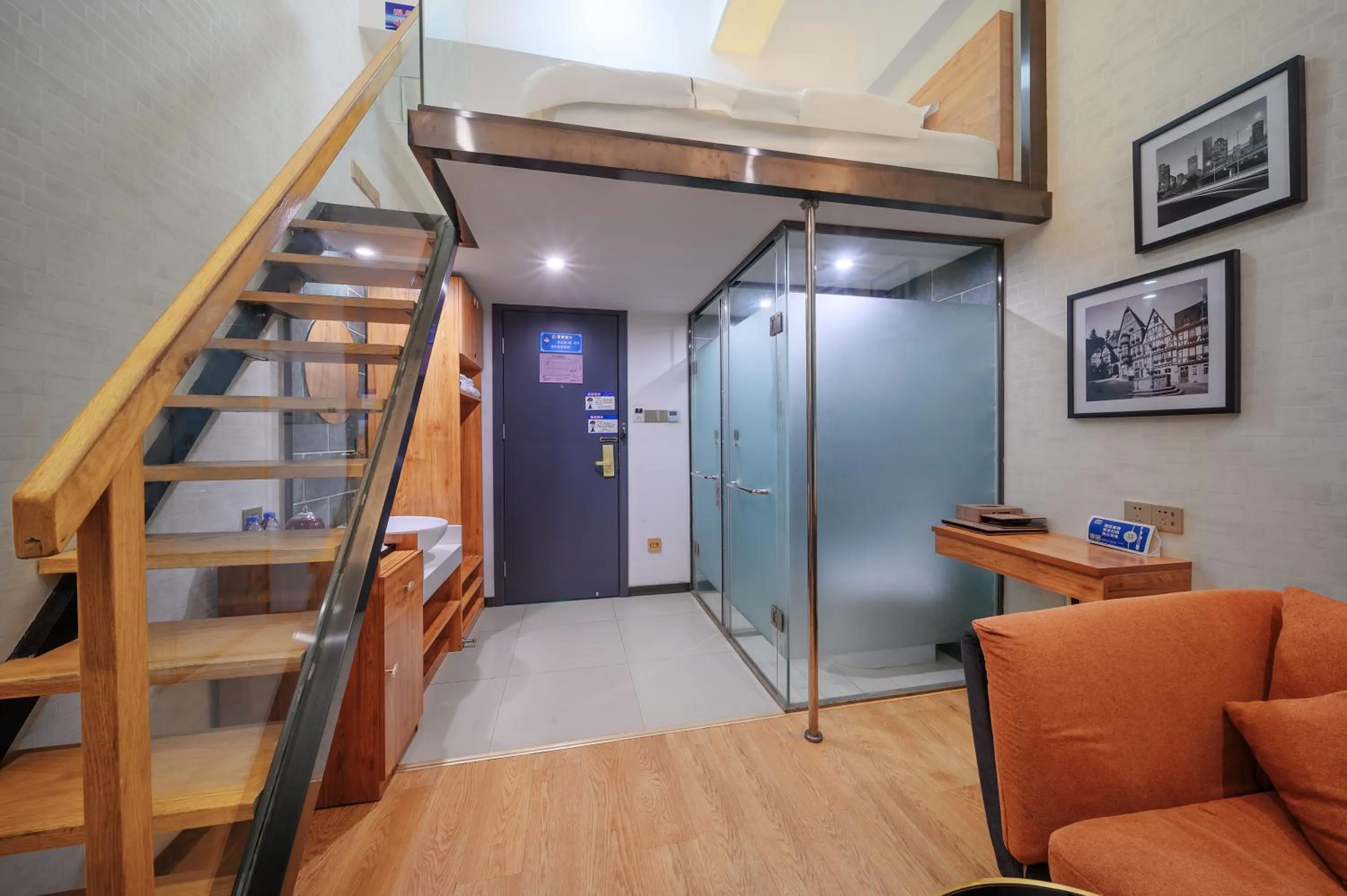 Property building in QiQiaoWu Fashion Hotel - Beijing Songjiazhuang Subway Station