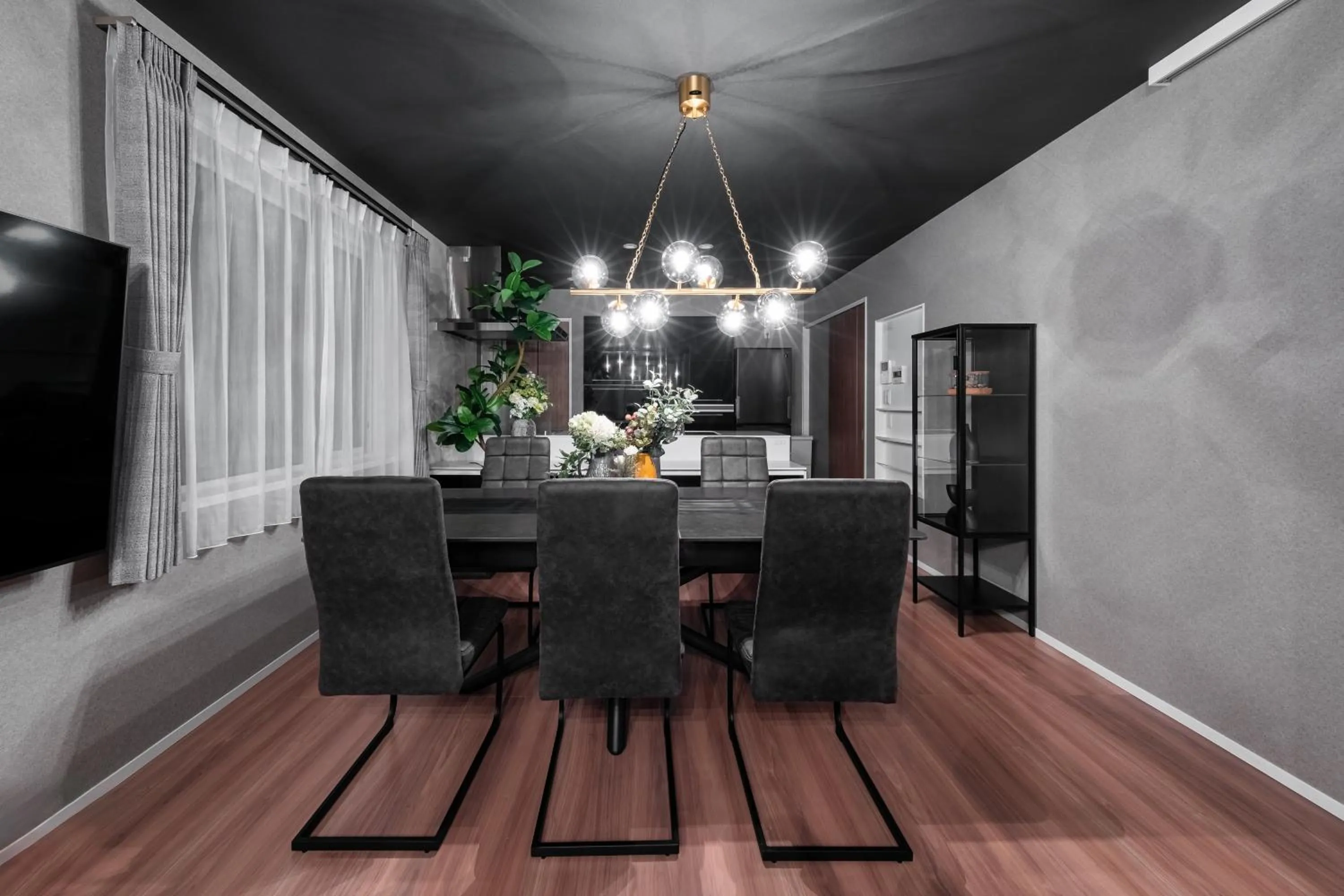 Dining area in The Obsidian