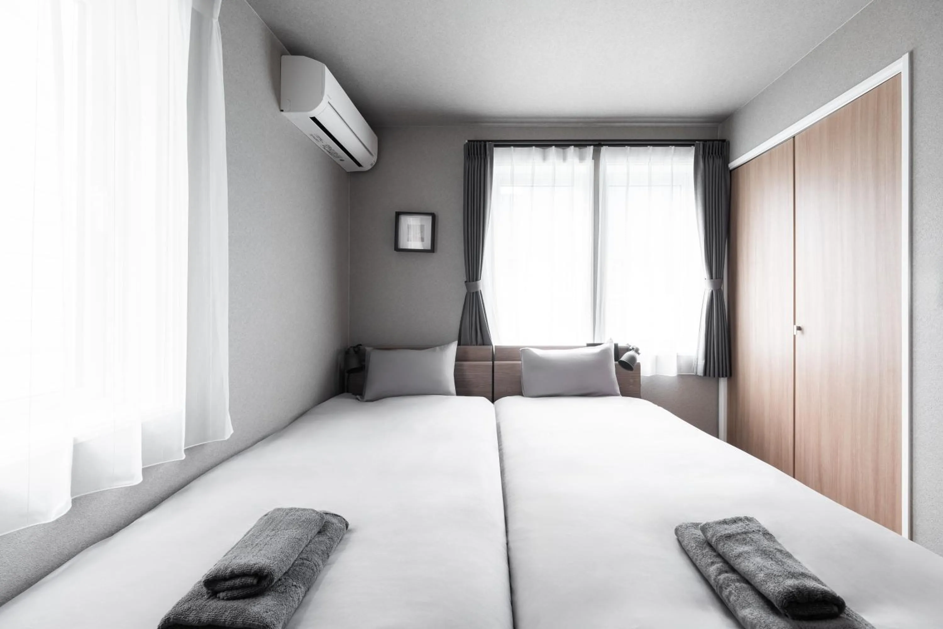 Bed in The Obsidian