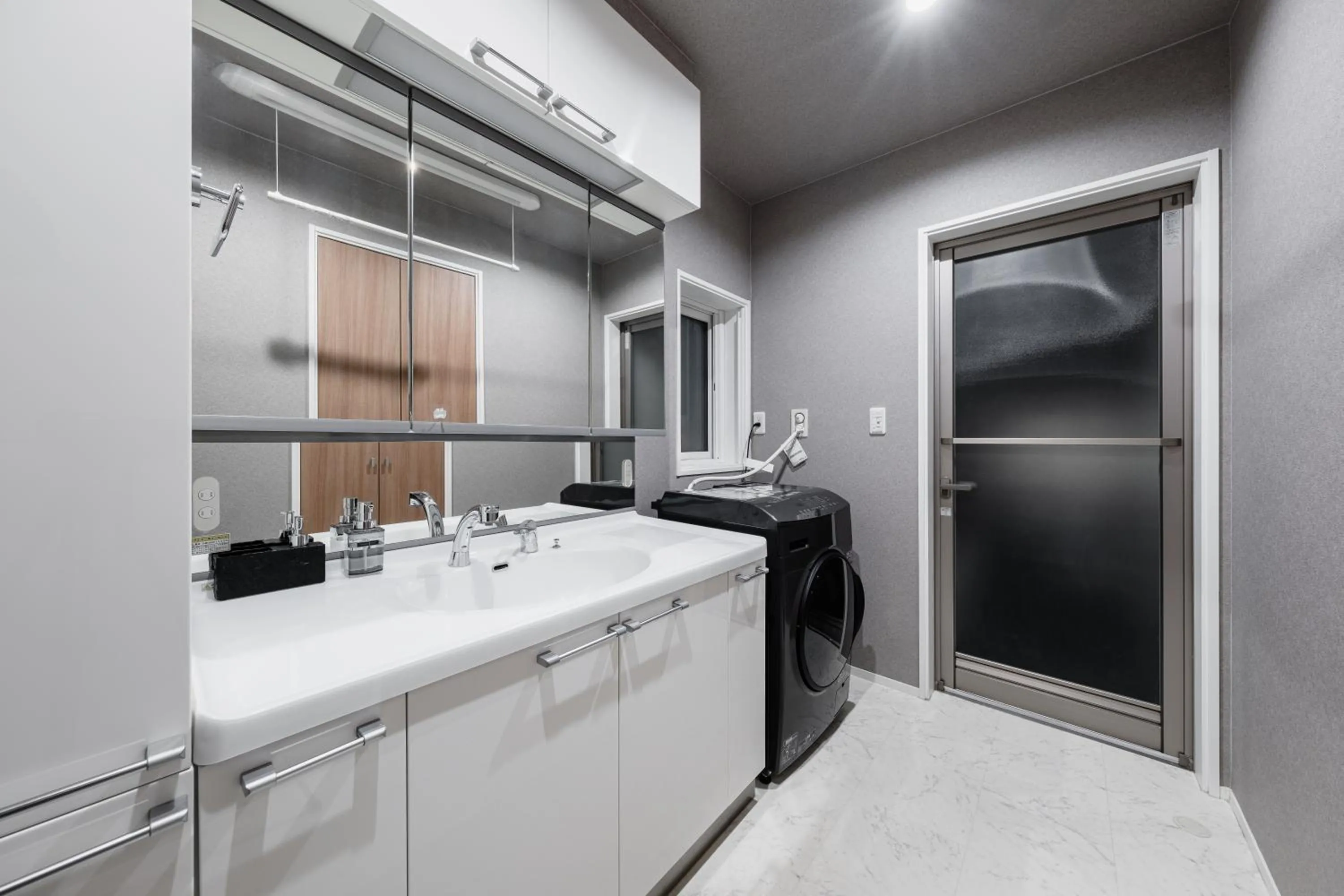 Bathroom in The Obsidian