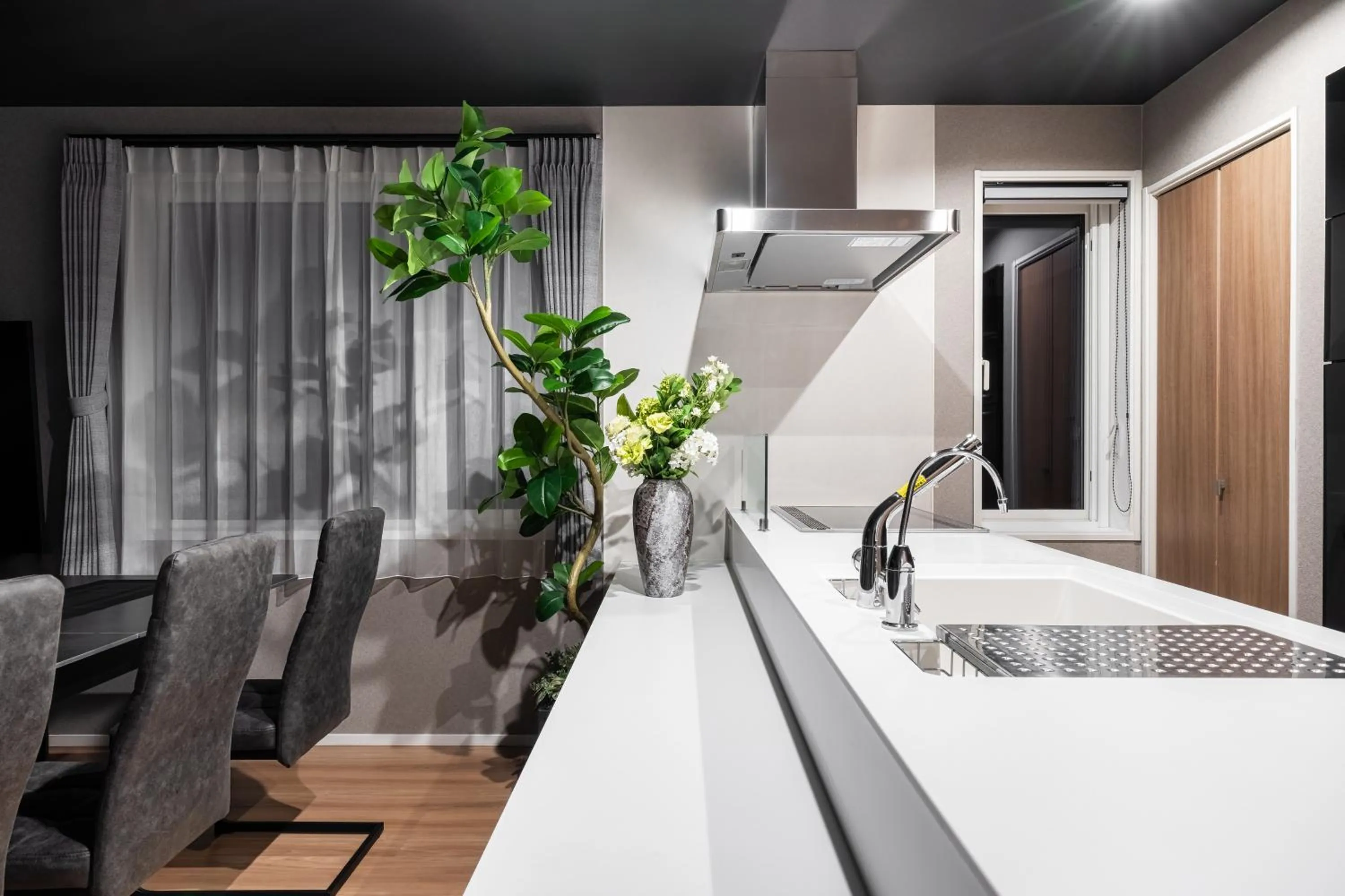 kitchen in The Obsidian
