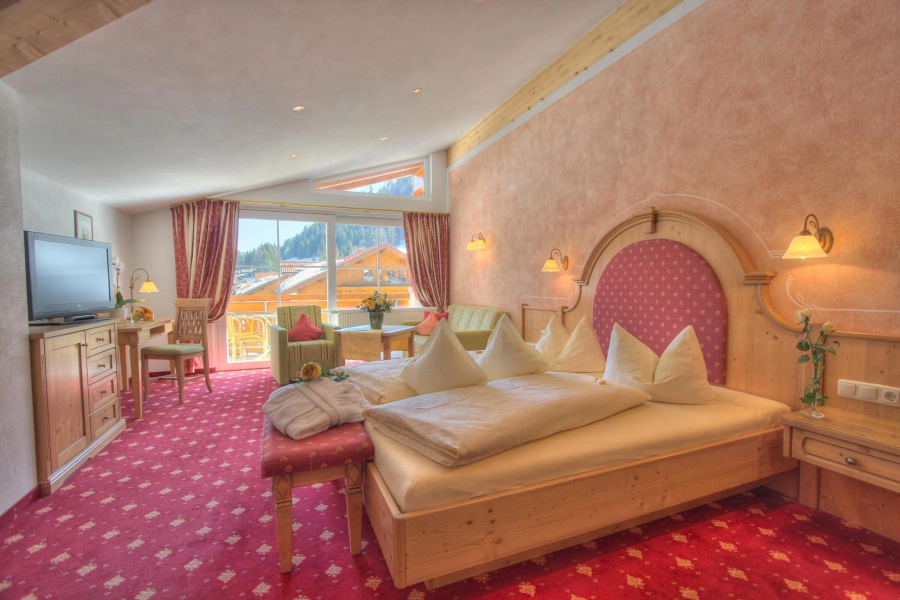 Photo of the whole room, Bed in Landhotel Berghof