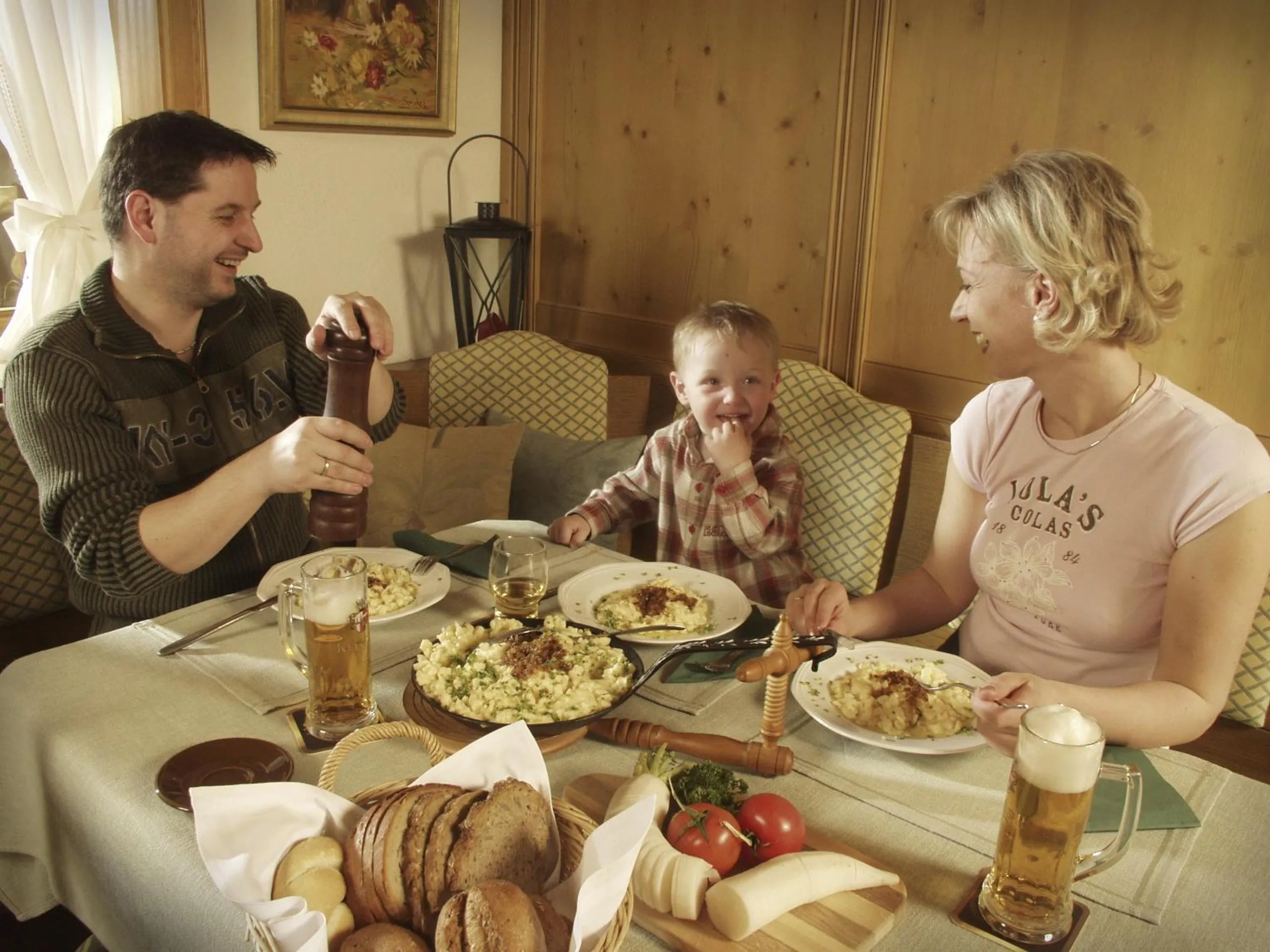 Restaurant/places to eat in Landhotel Berghof