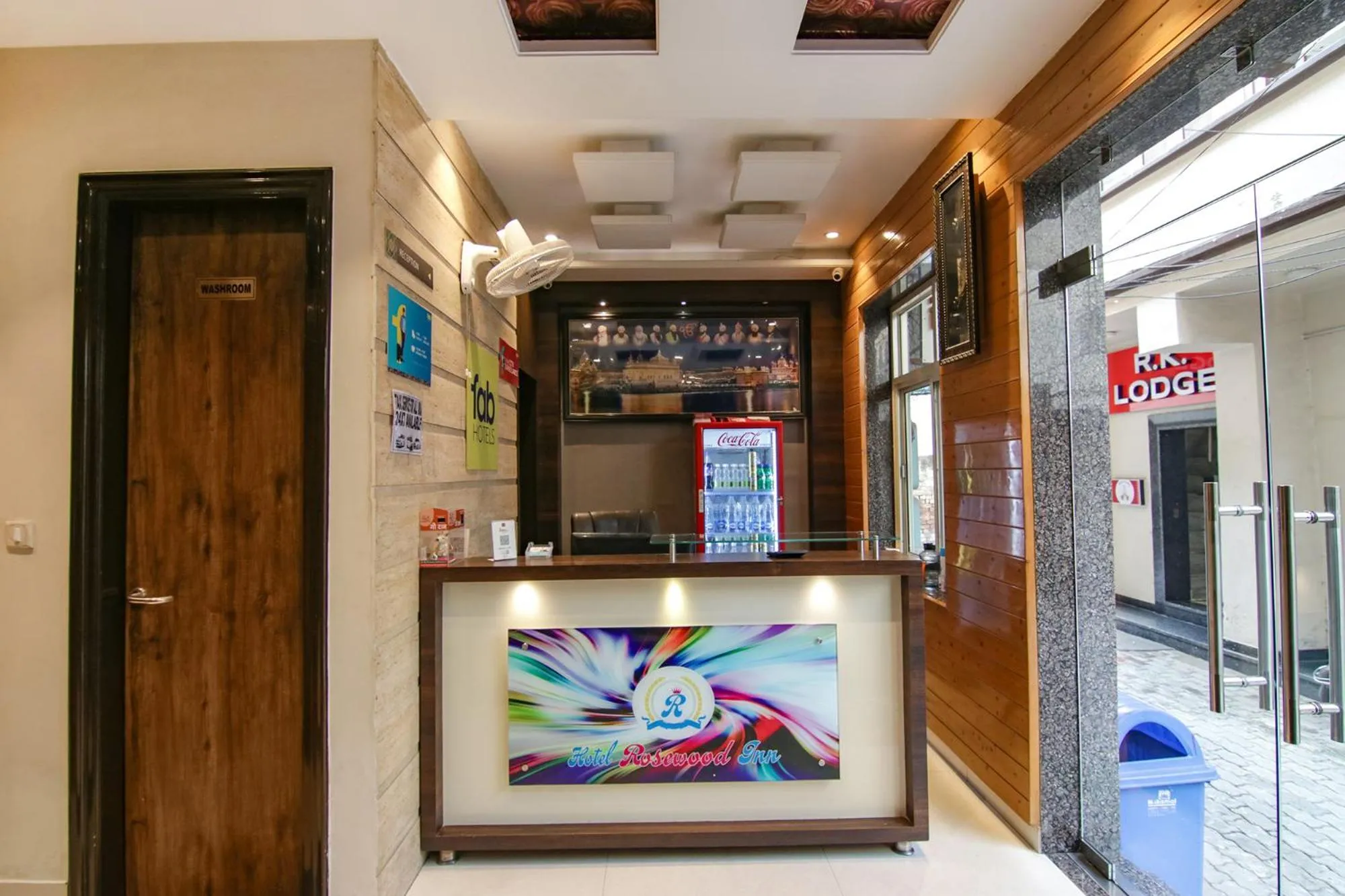 Facade/entrance in Hotel Rosewood Inn