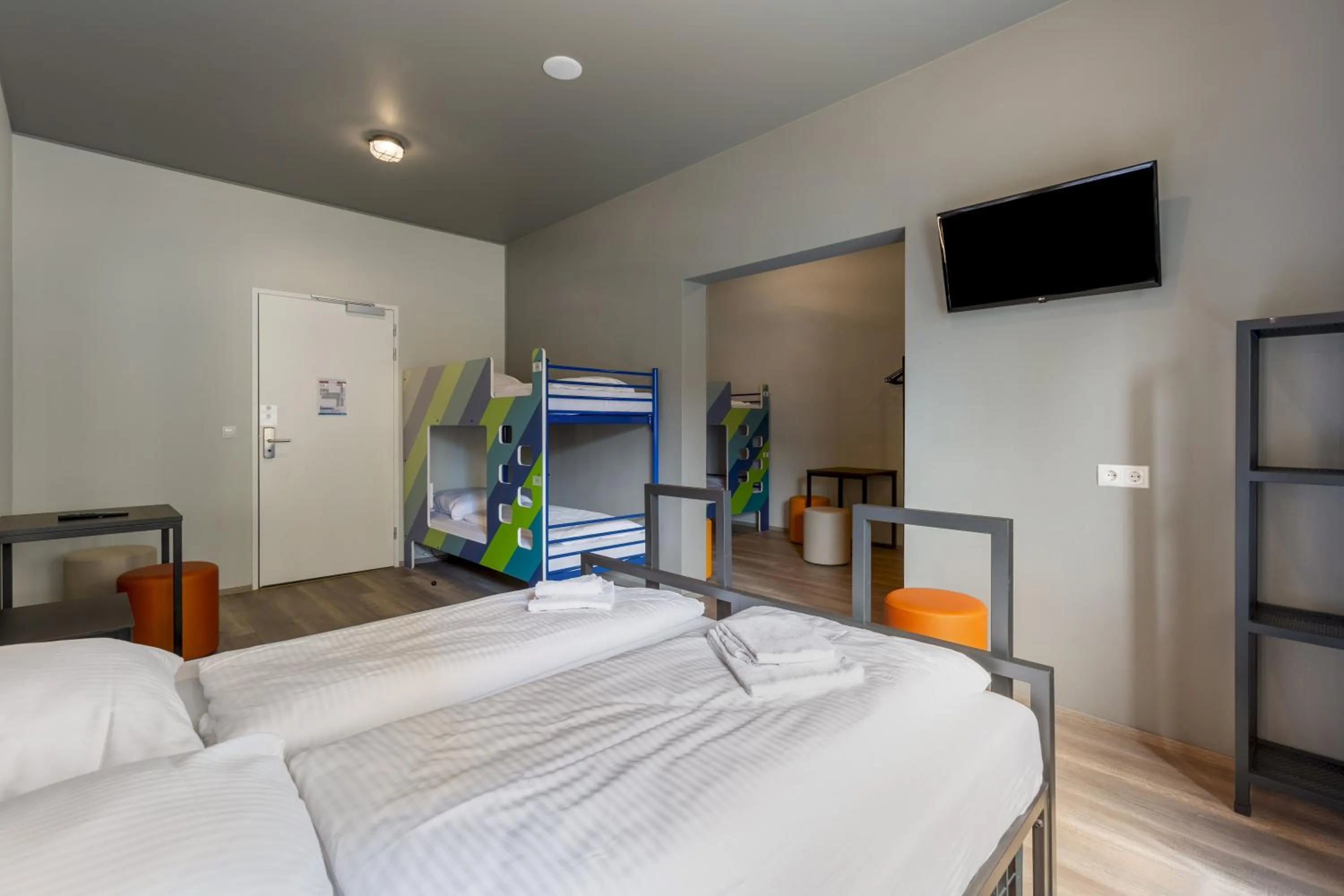 Photo of the whole room in a&o Amsterdam Zuidoost