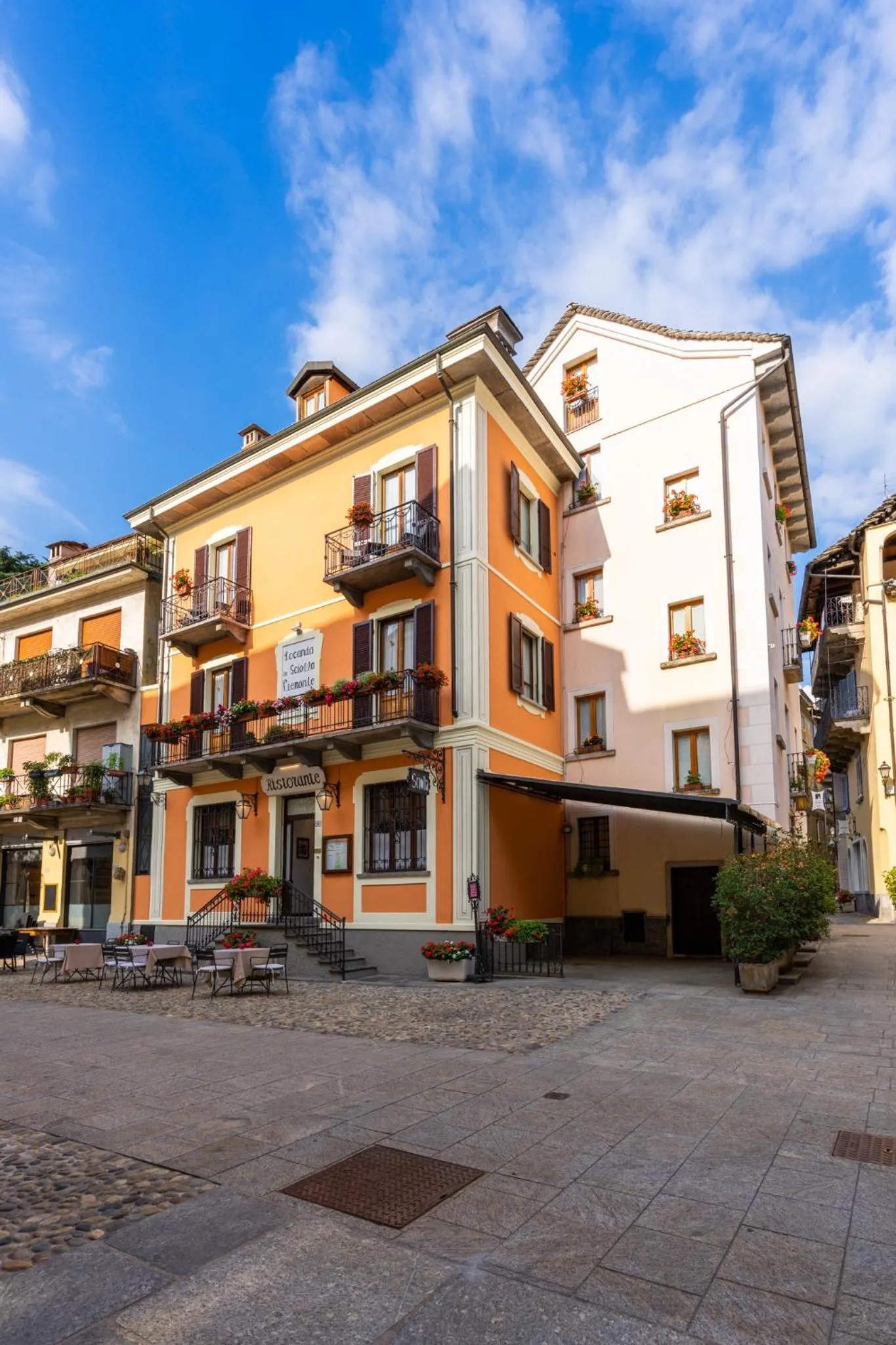 Property building in Locanda Piemonte da Sciolla