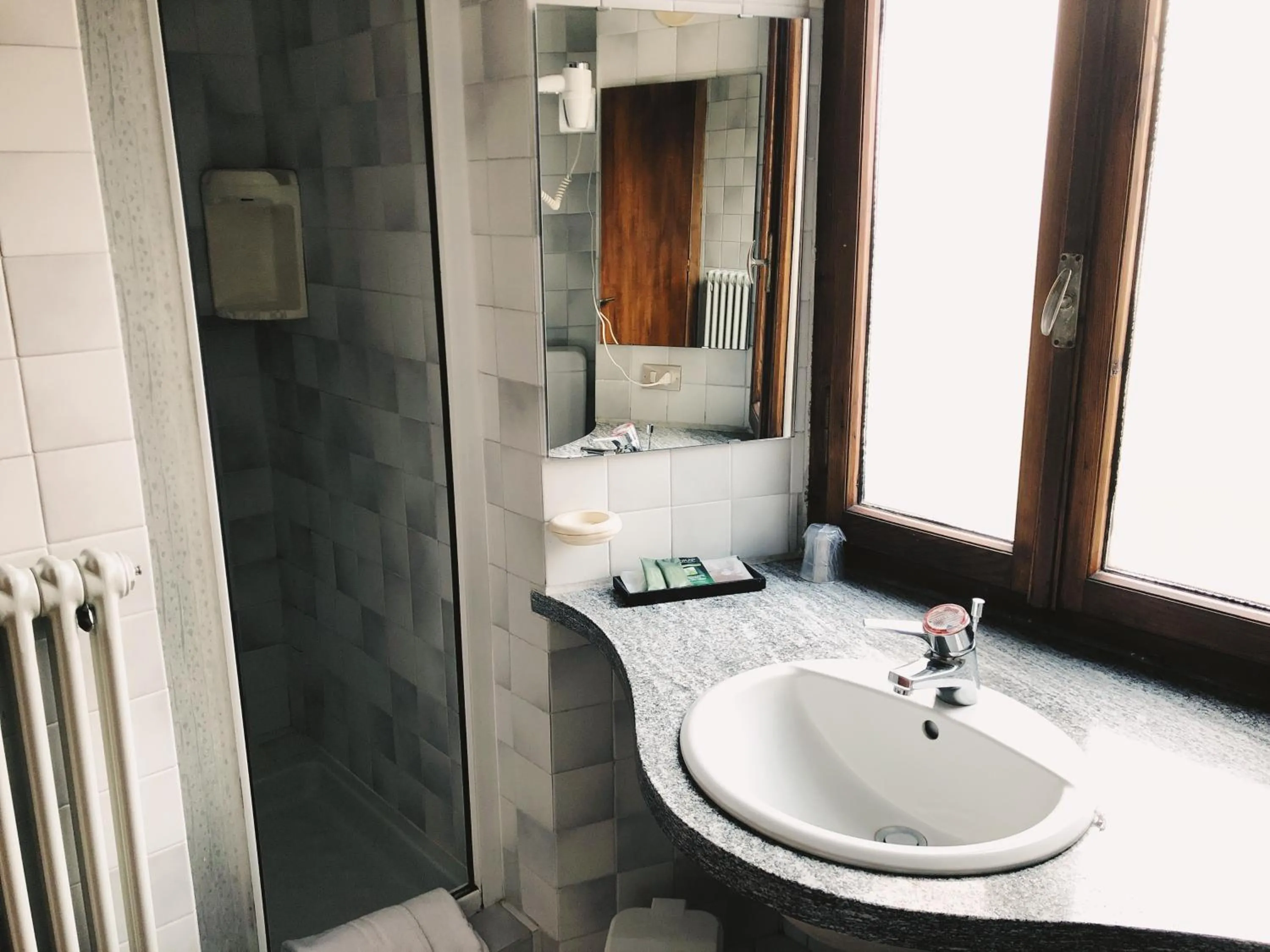 Bathroom in Locanda Piemonte da Sciolla
