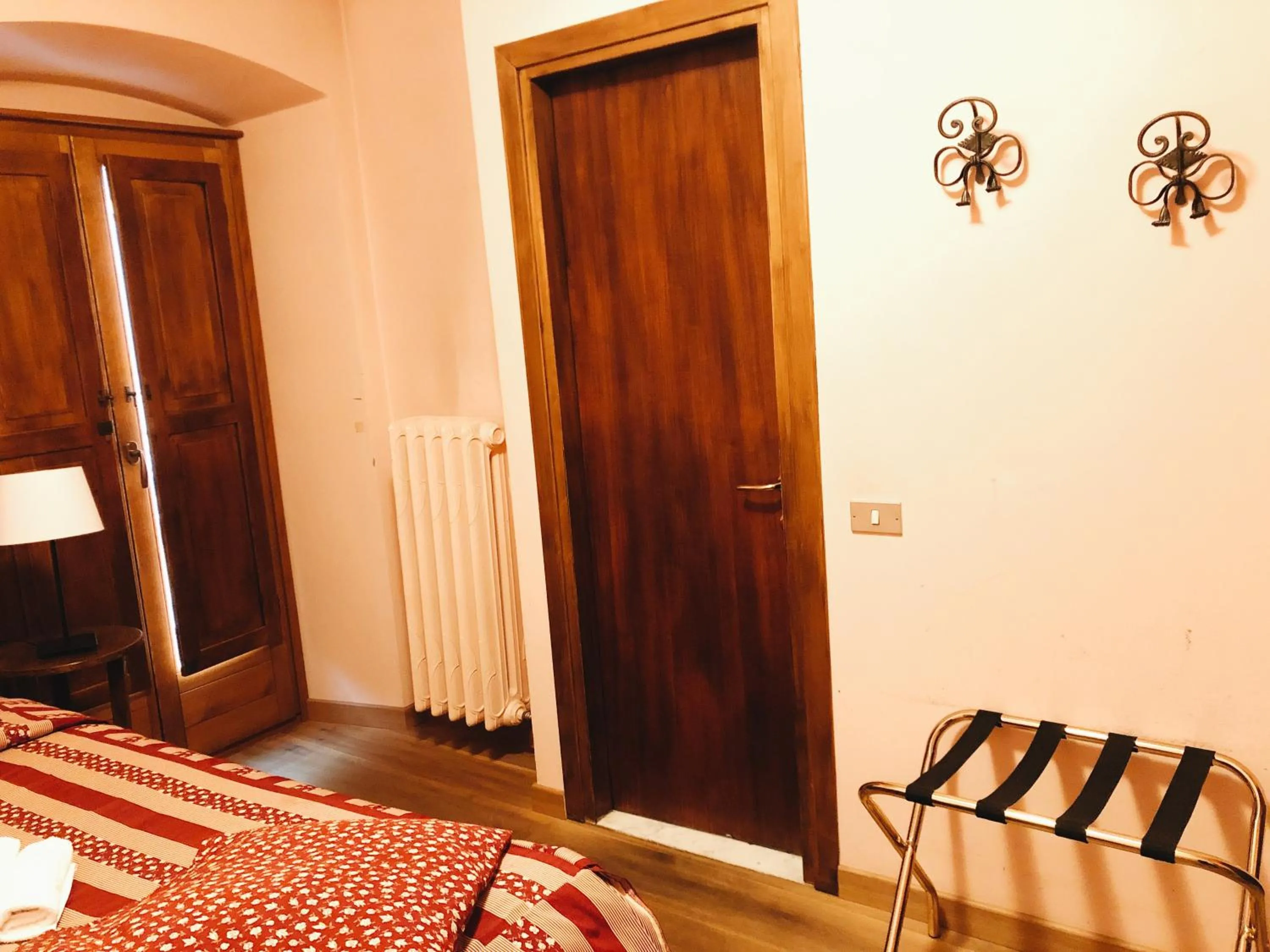 View (from property/room), Bed in Locanda Piemonte da Sciolla