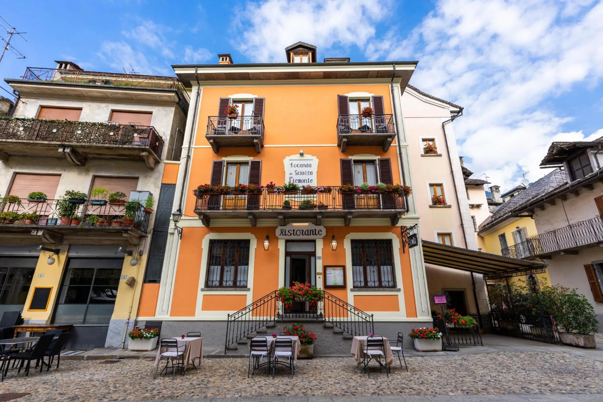 Property building in Locanda Piemonte da Sciolla