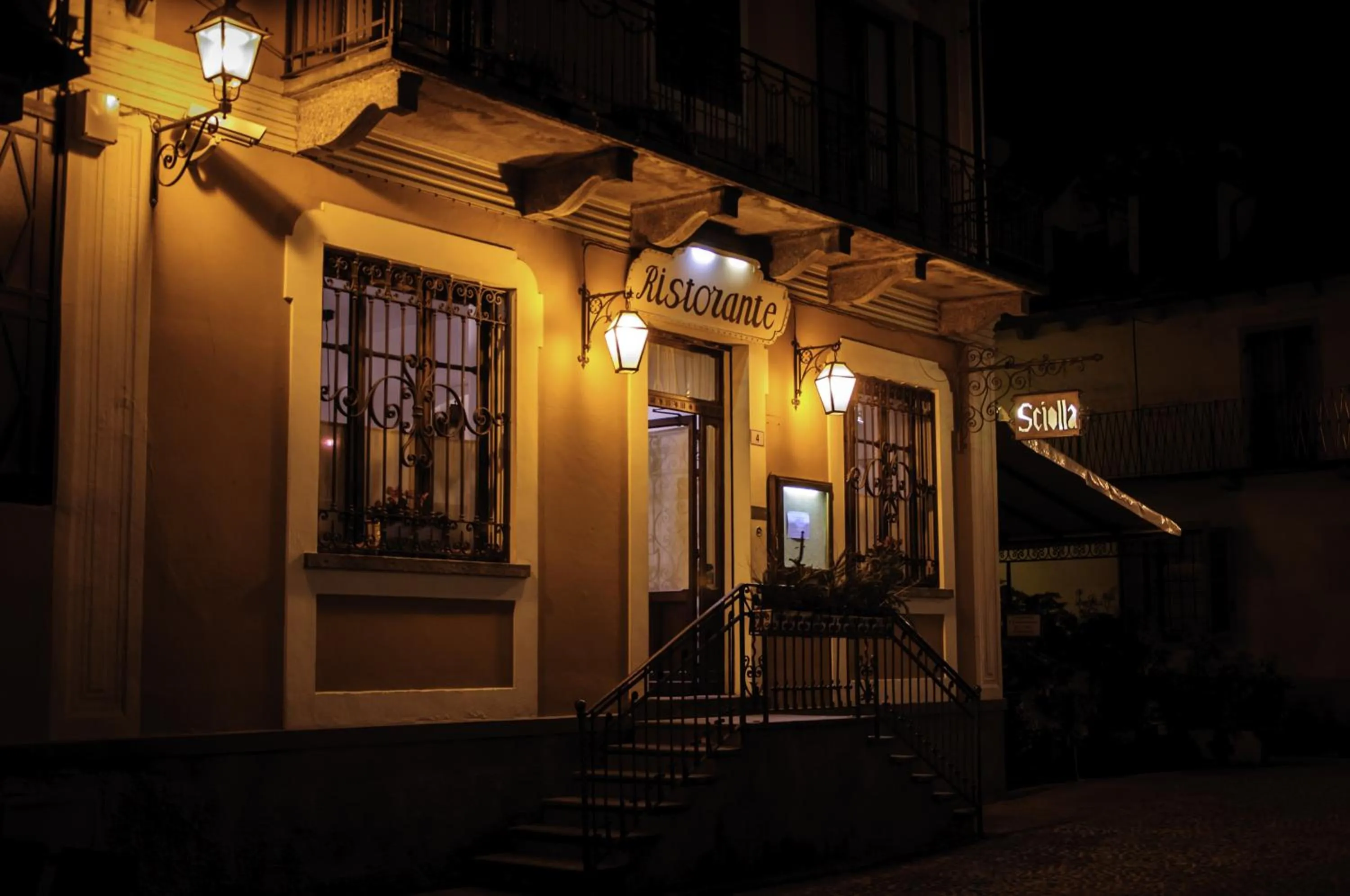 Facade/entrance in Locanda Piemonte da Sciolla