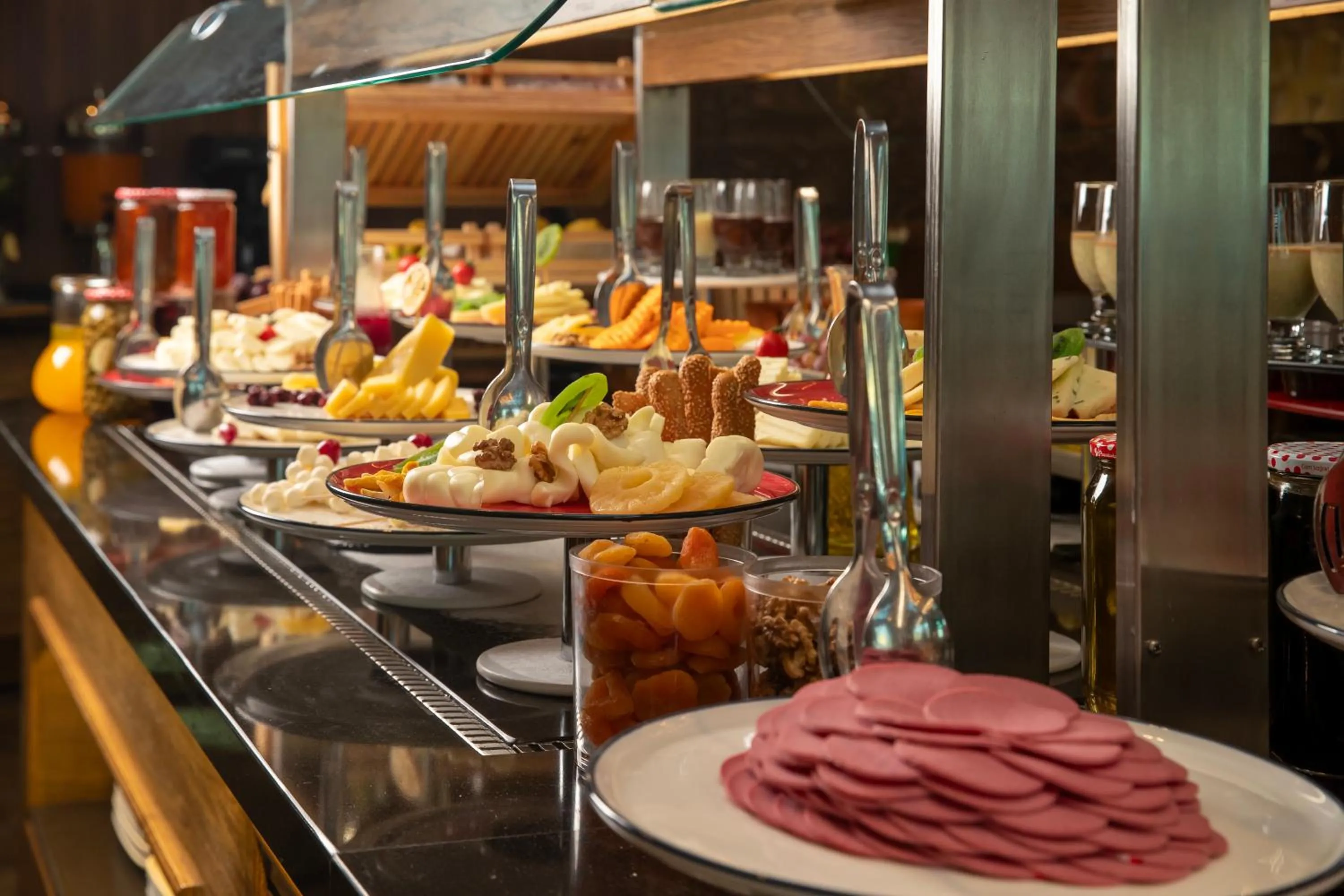 Restaurant/places to eat in Park Dedeman Mersin Marina