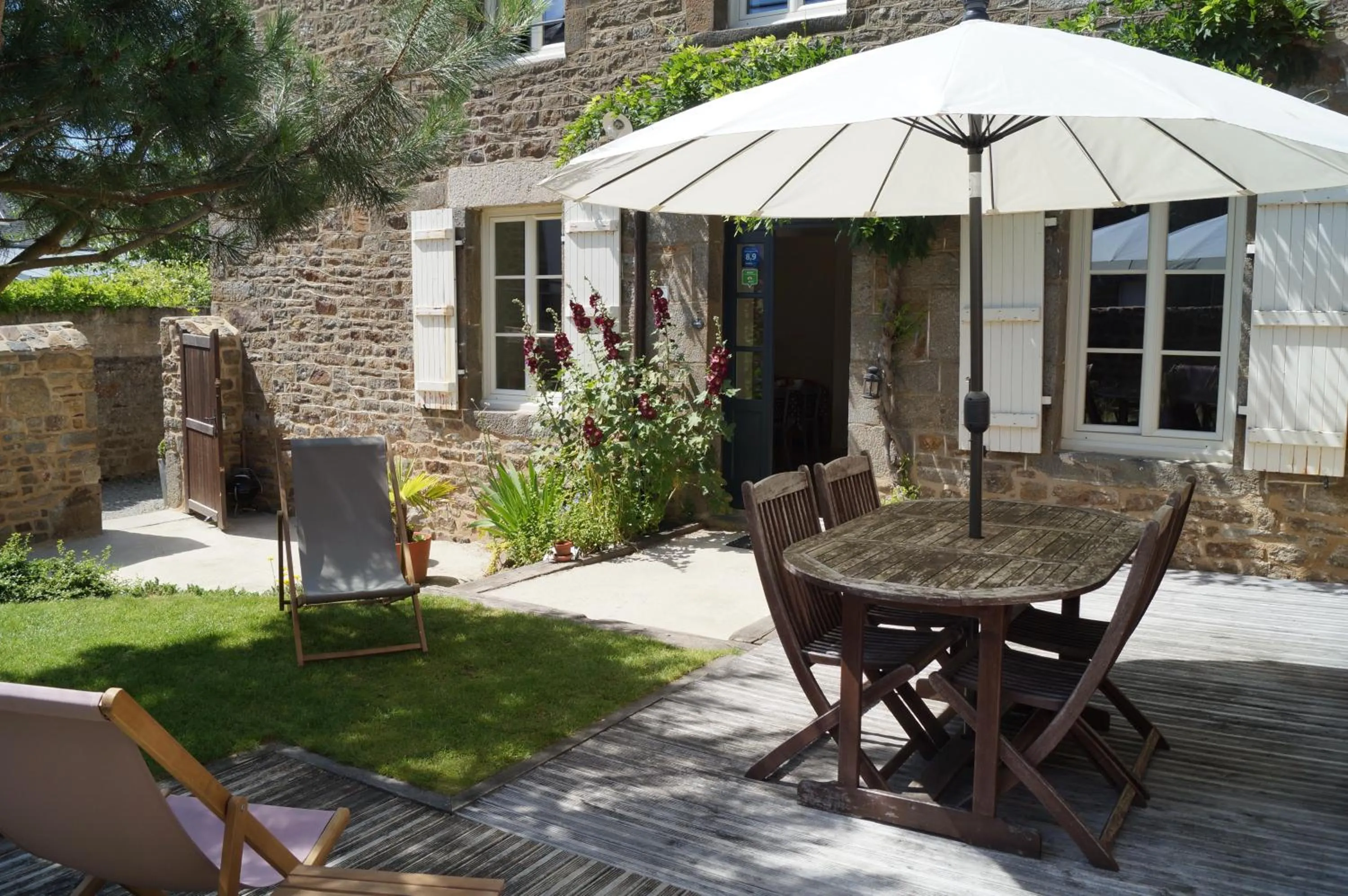 Patio in La maison d'hôtes Ty Pic