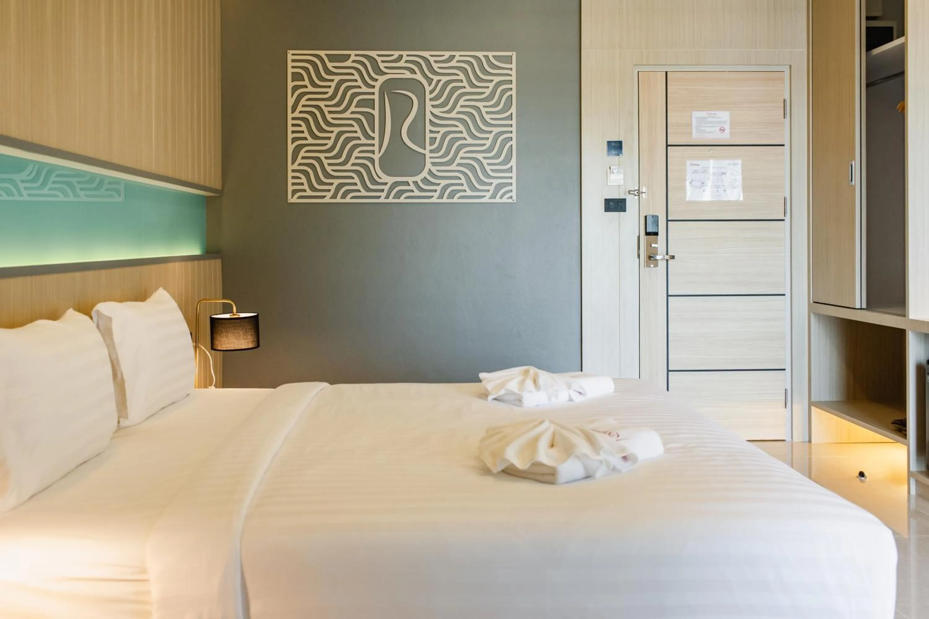 Bed in River Hotel Hatyai