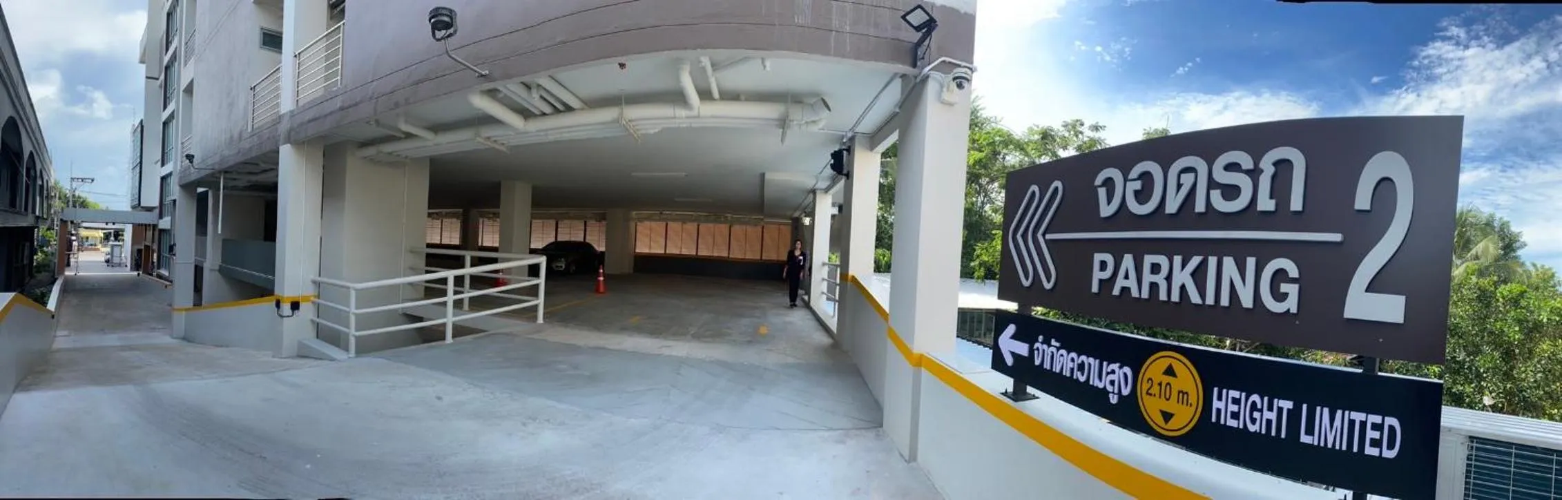 Parking in River Hotel Hatyai