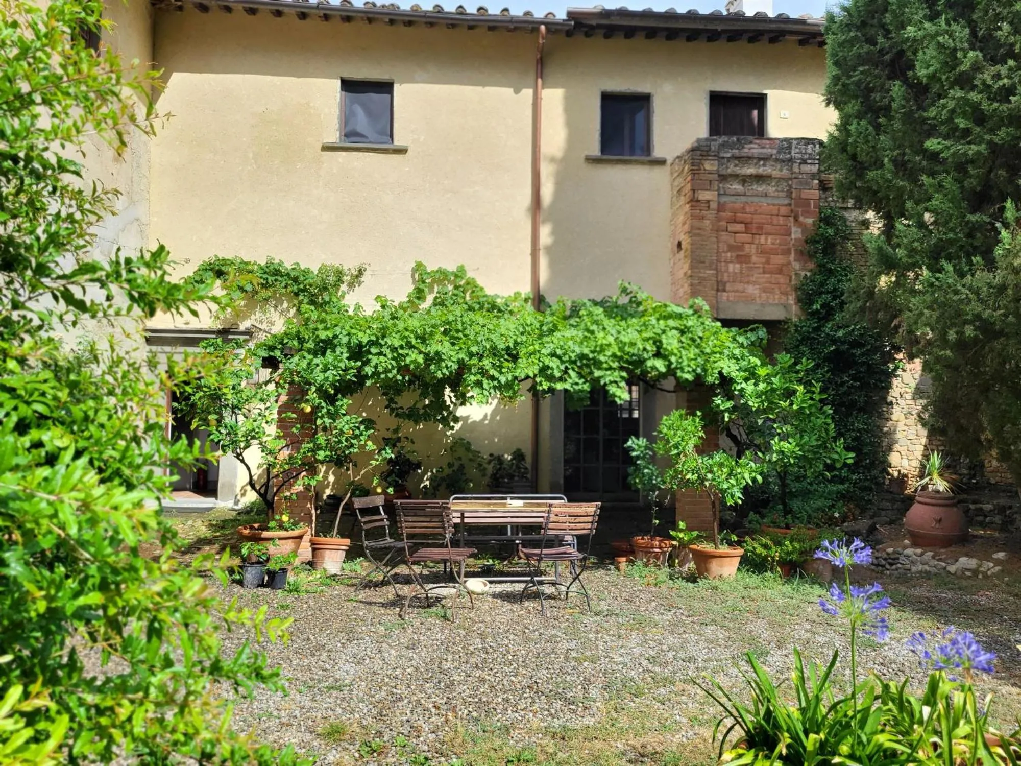 Property building in Il Poggio B&B