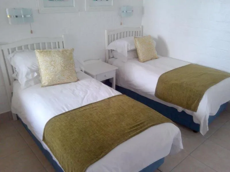 Bed in Club Mykonos Langebaan