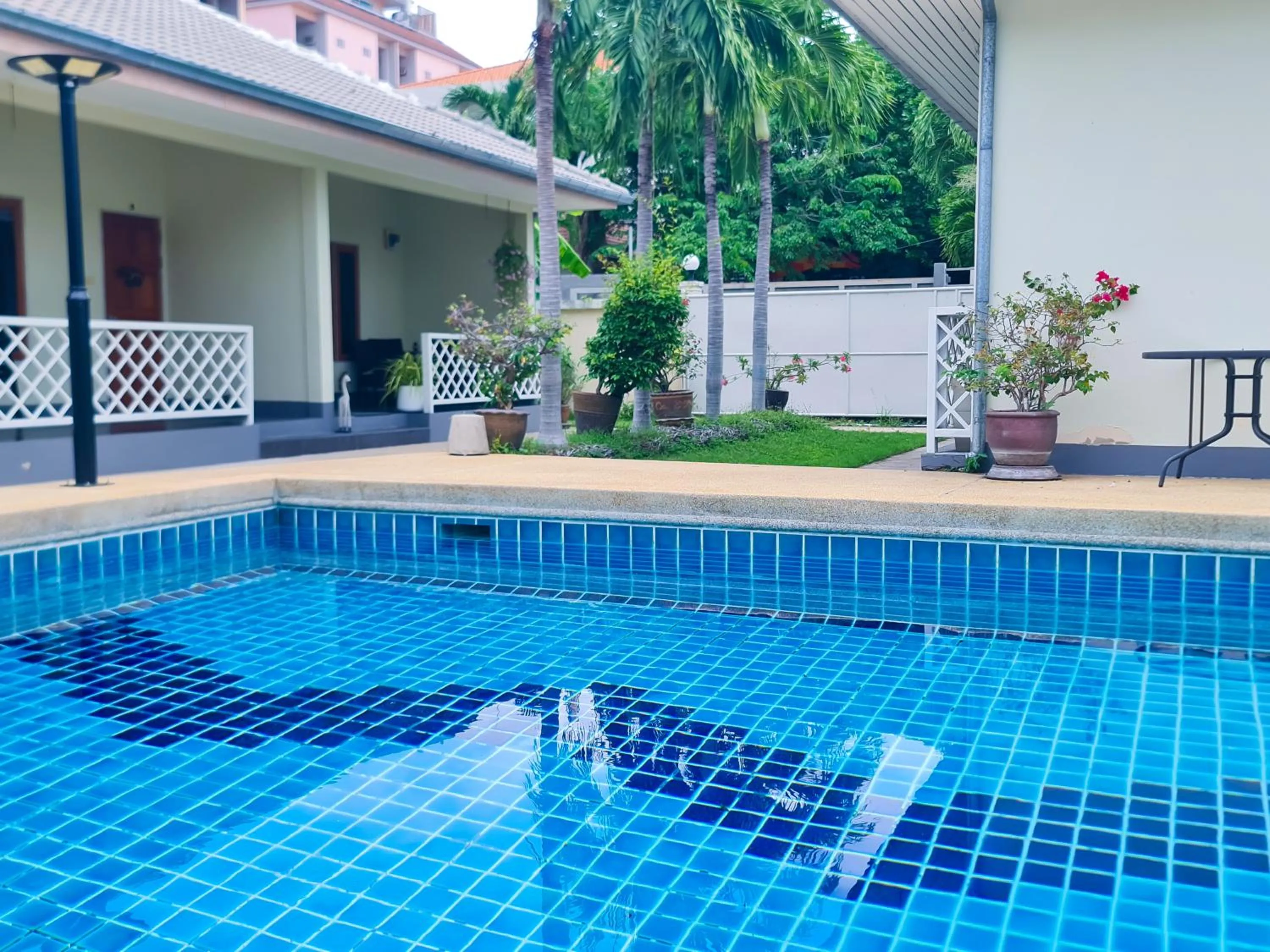 Swimming pool in 1 Bedroom House With Pool In Central Location