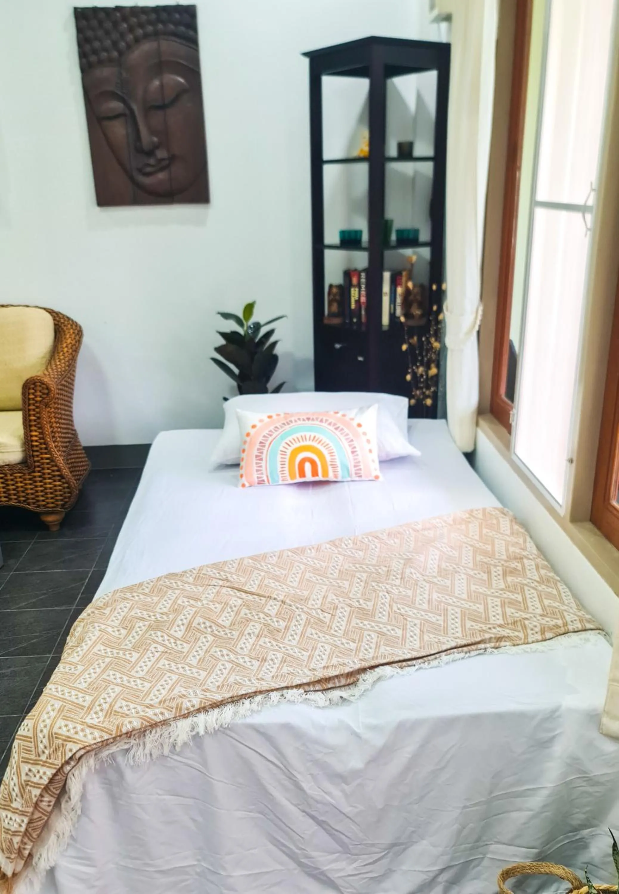 Living room, Bed in 1 Bedroom House With Pool In Central Location