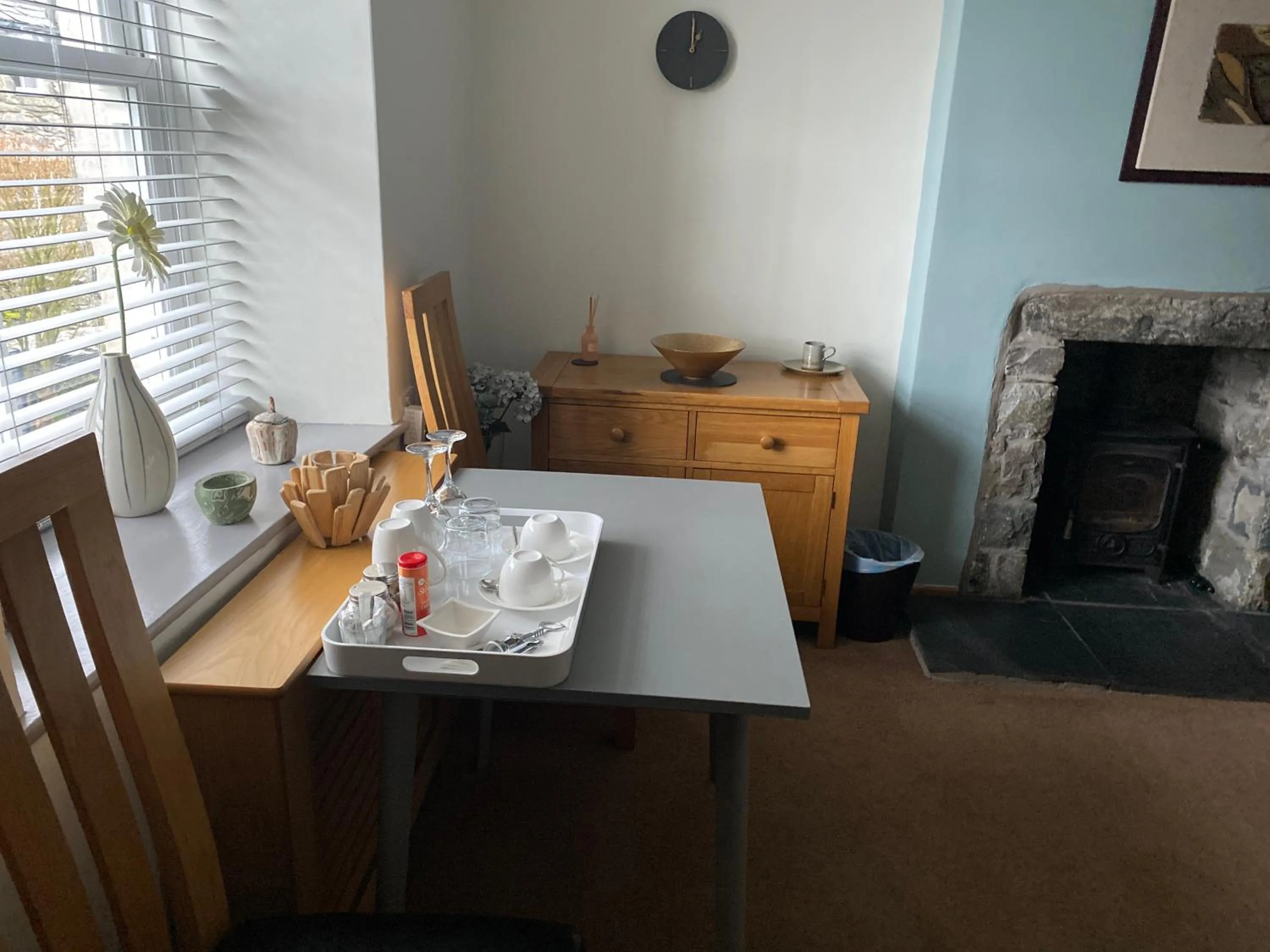 Garth Engan B&B with private lounge