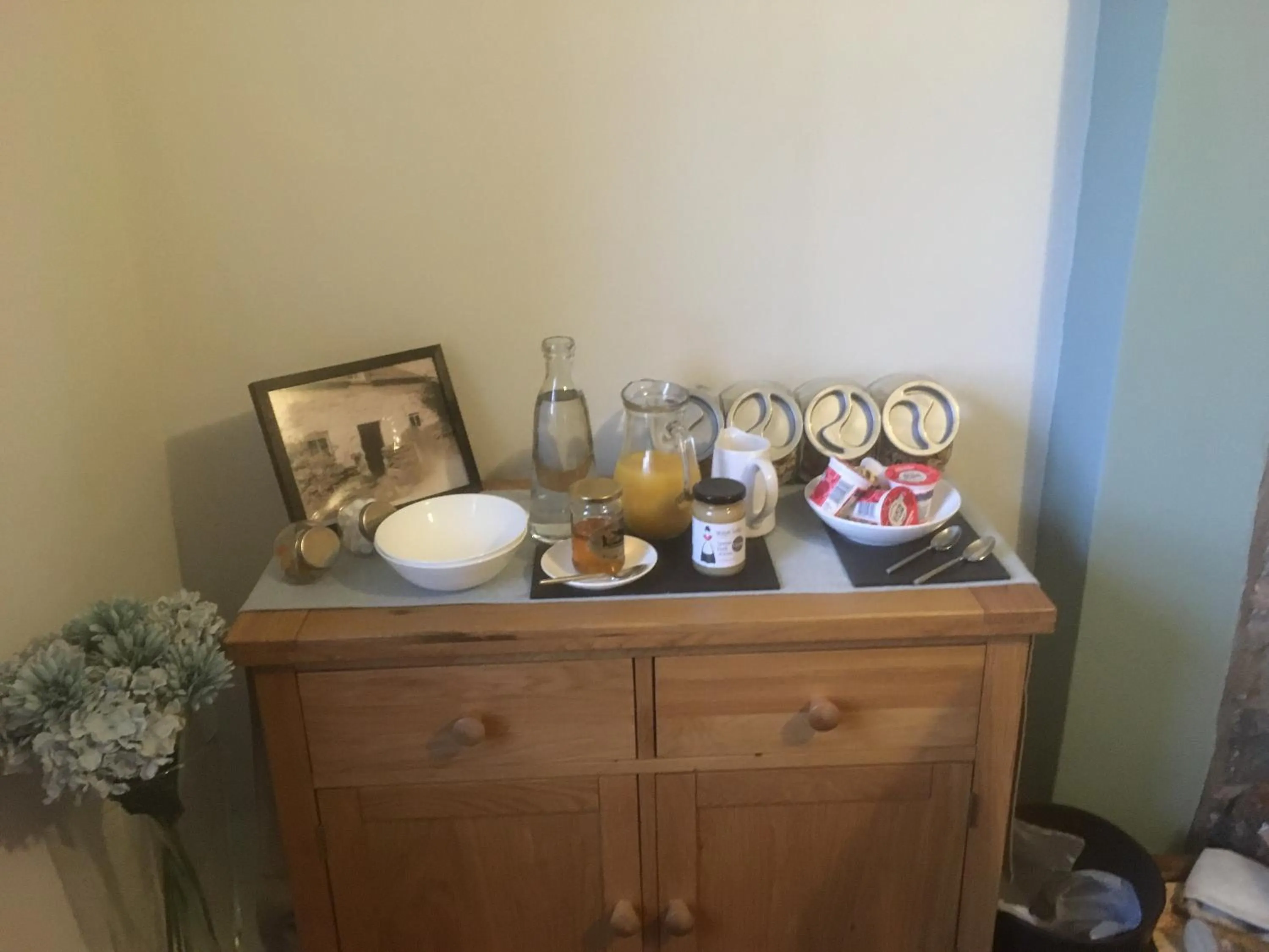 Dining area in Garth Engan Private Self Contained B&B with Garden Area