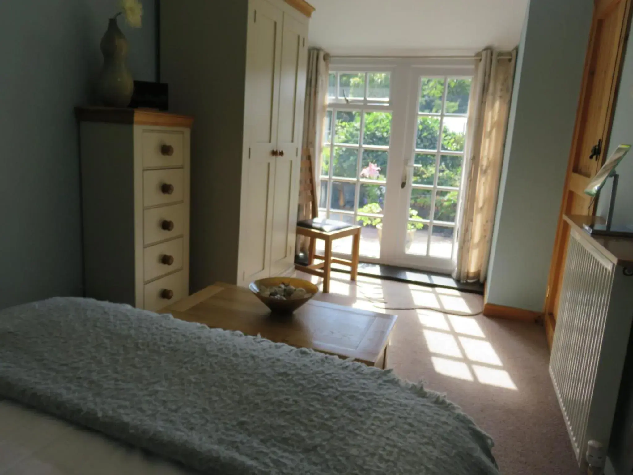 Double Room with Garden View in Garth Engan Private Self Contained B&B with Garden Area Double Room with Garden View in Garth Engan Private Self Contained B&B with Garden Area