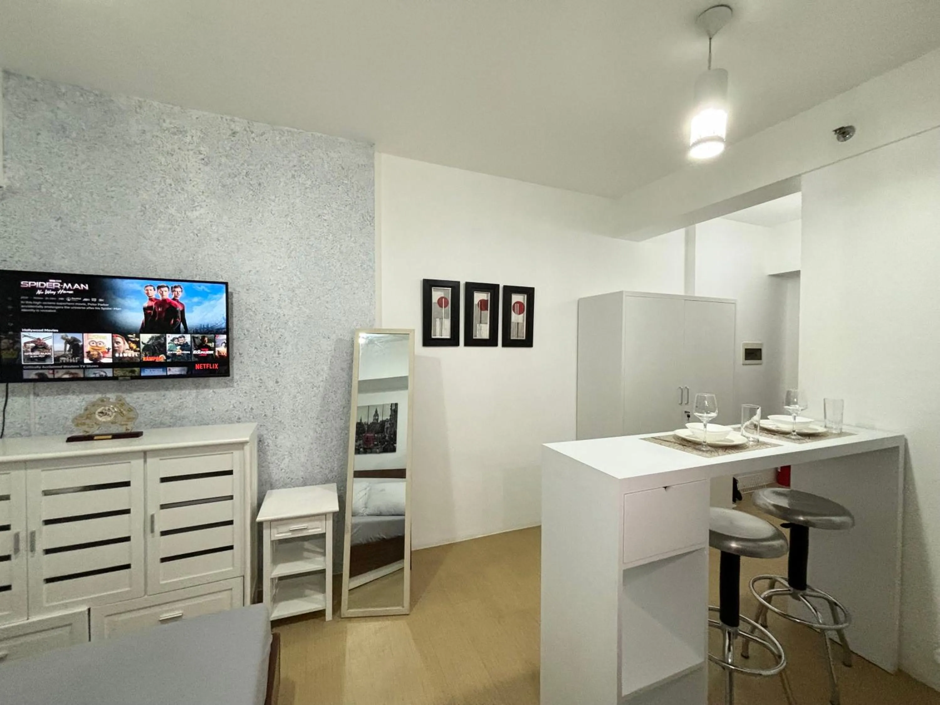 TV and multimedia in Heart of CDO Comfy Haven